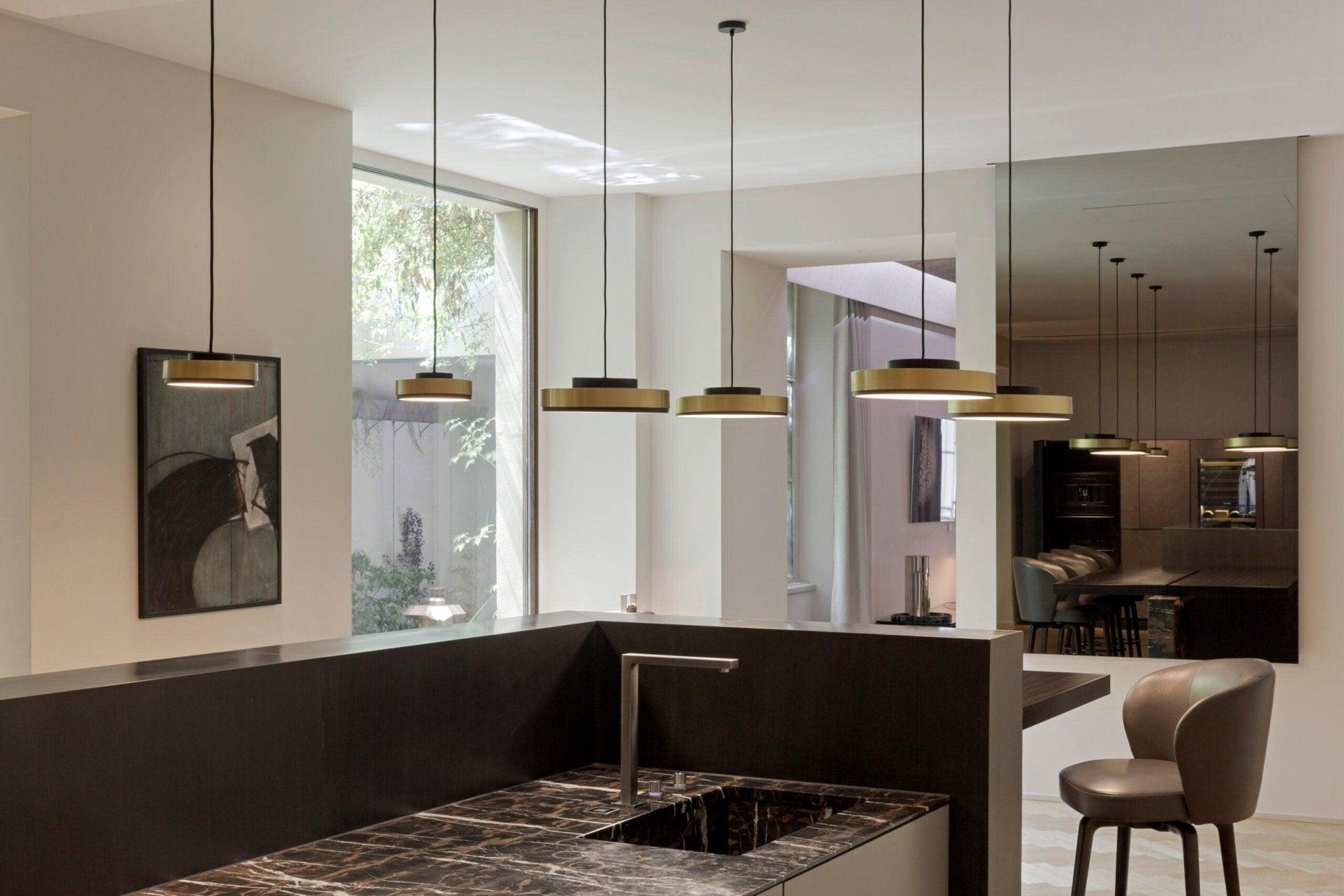 Lampa wisząca DISCUS czarny z mosiężnym wykończeniem Contardi Eye on Design