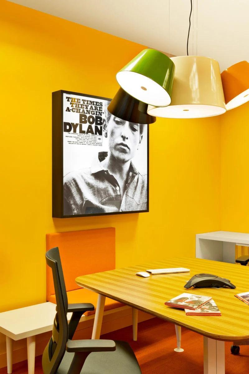 Lampa wisząca okrągła TAM TAM biały z piaskowymi kloszami Marset Eye on Design