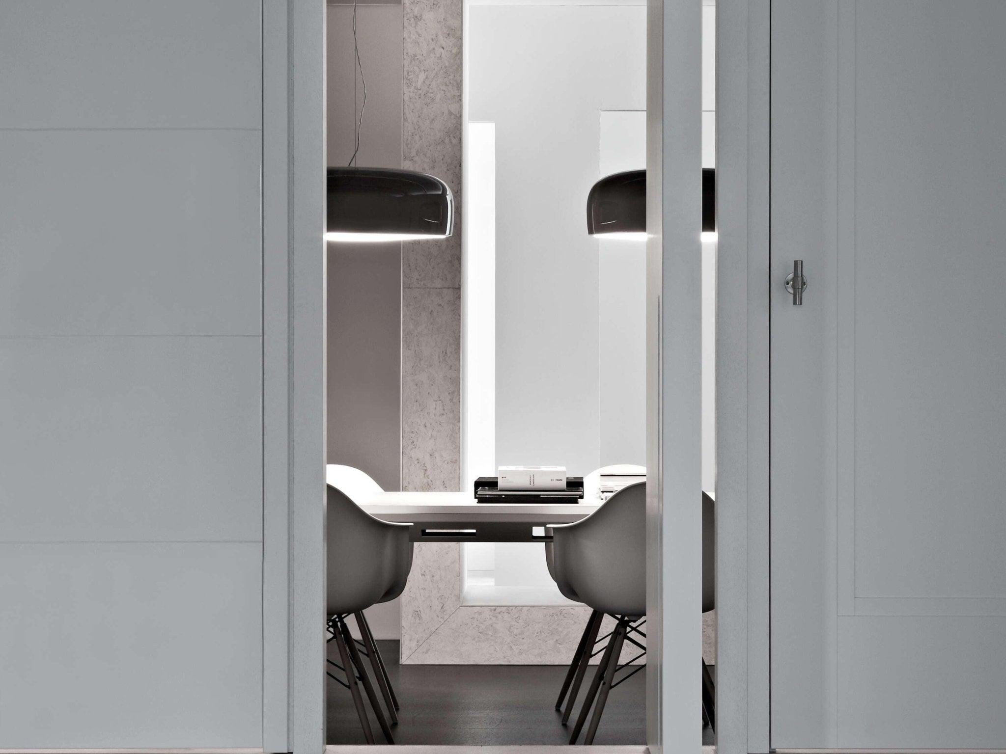 Lampa wisząca SMITHFIELD PRO ciemnobeżowy Flos Eye on Design