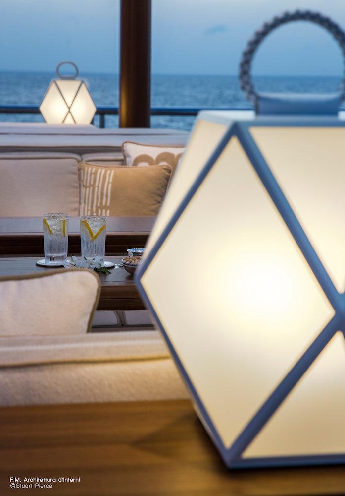 Lampa zewnętrzna akumulatorowa MUSE BATTERY biały Contardi Eye on Design