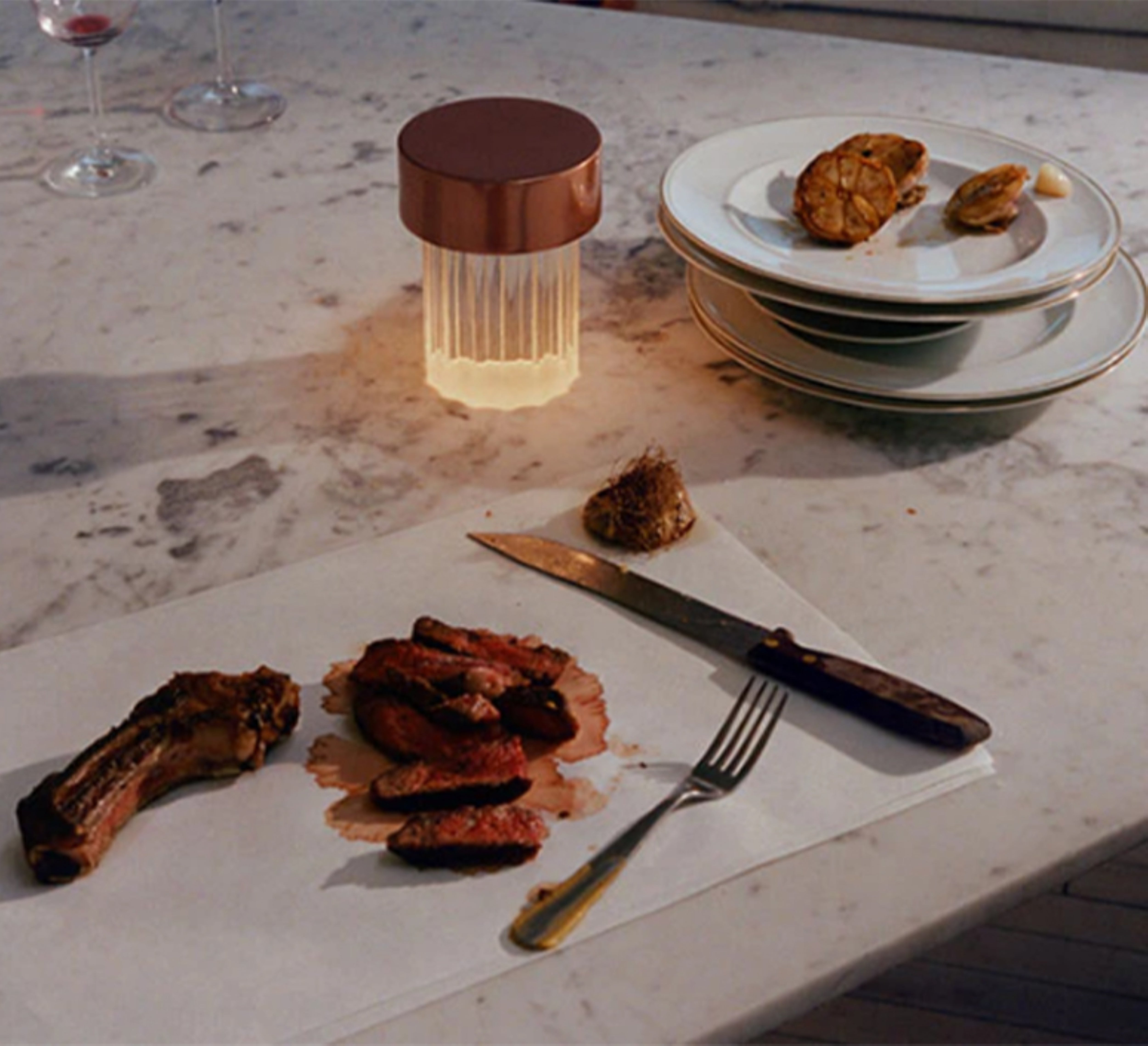 Prenosná lampa LAST ORDER FLUTED medená