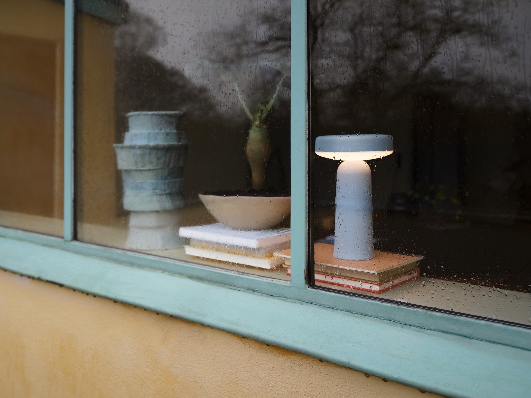 Prenosná vonkajšia lampa EASE modrá