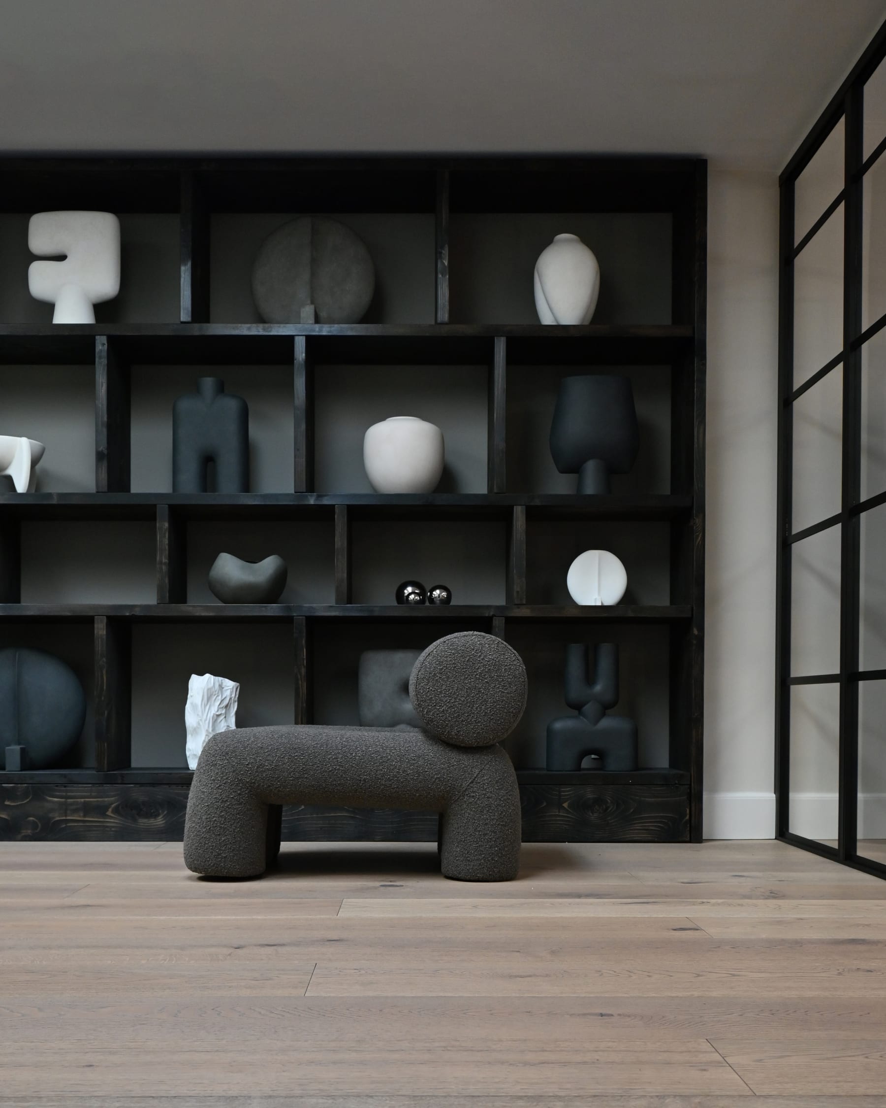 FOKU armchair in gray-brown boucle
