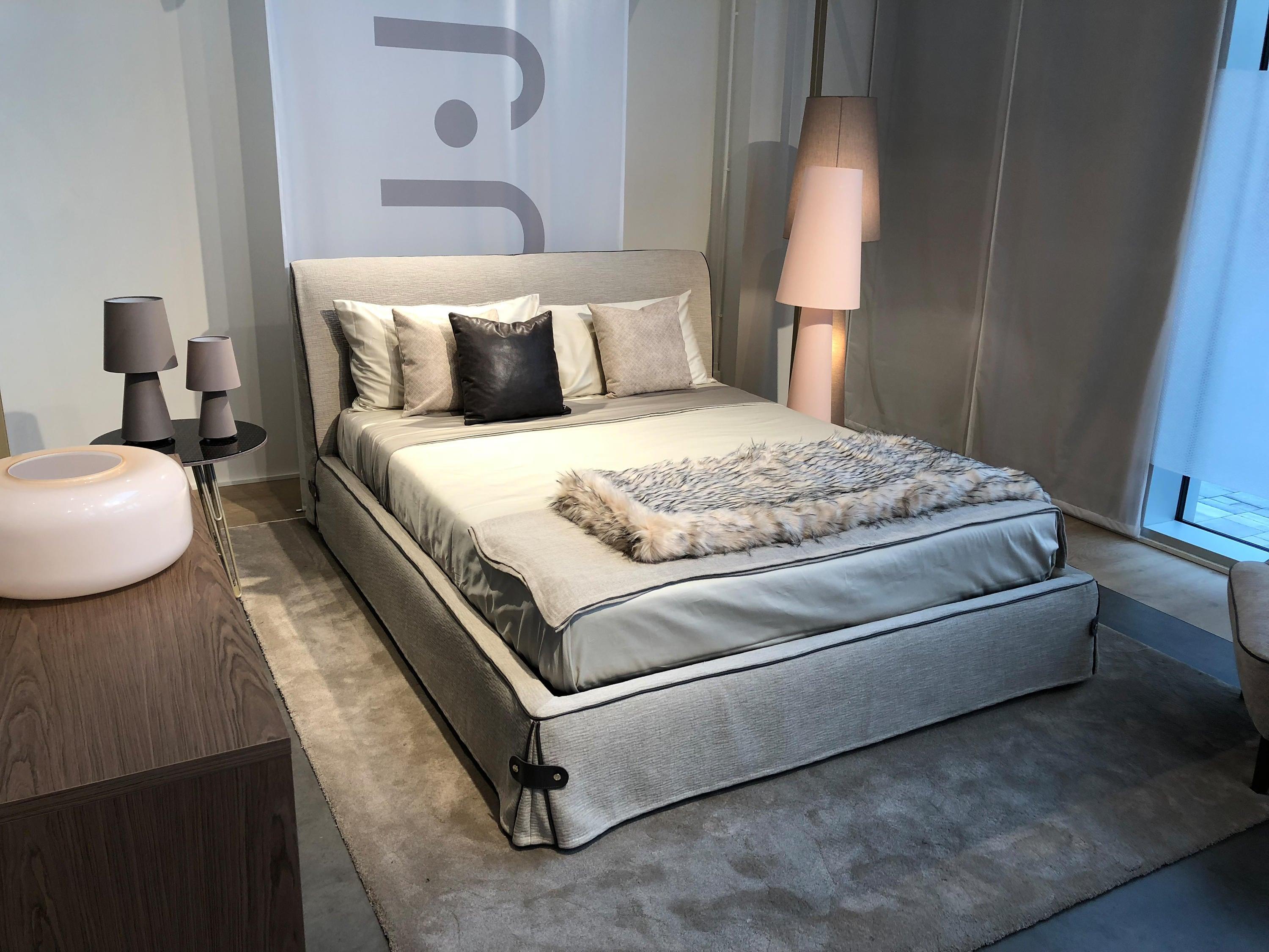 Łóżko BOTTON UP szary Liu Jo Living Eye on Design