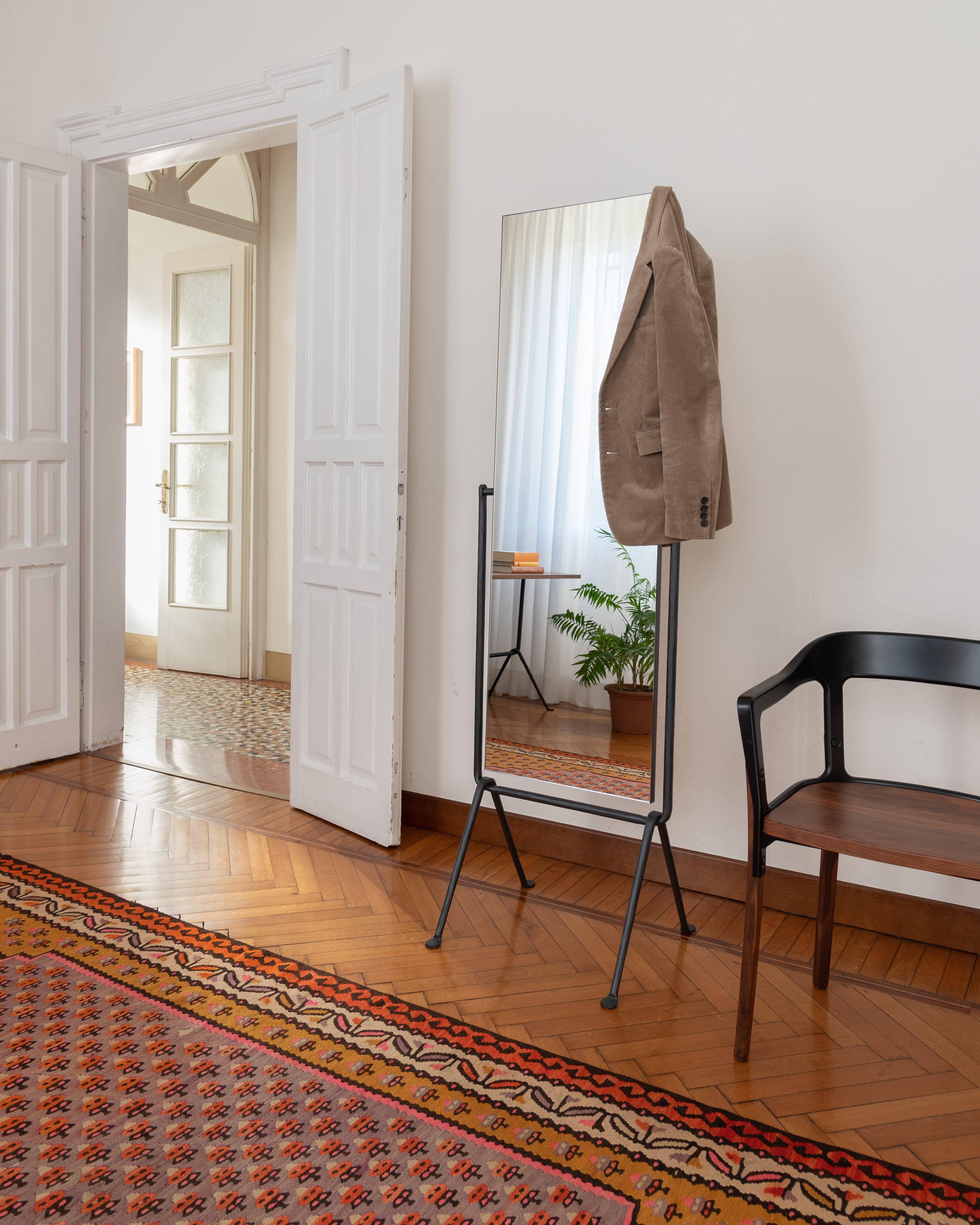 Lustro podłogowe OFFICINA Magis Eye on Design