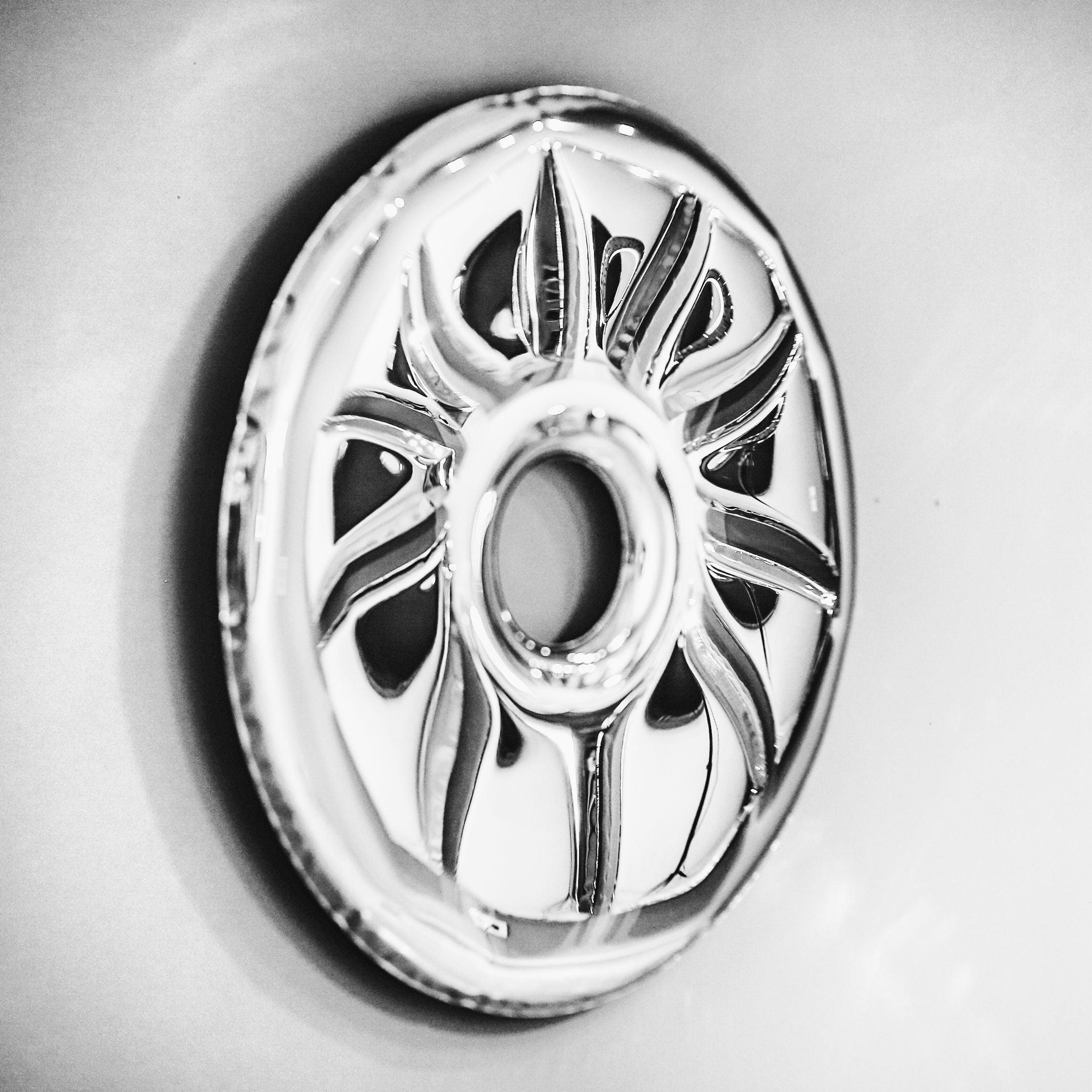 Lustro RONDO inox Zieta Studio Eye on Design