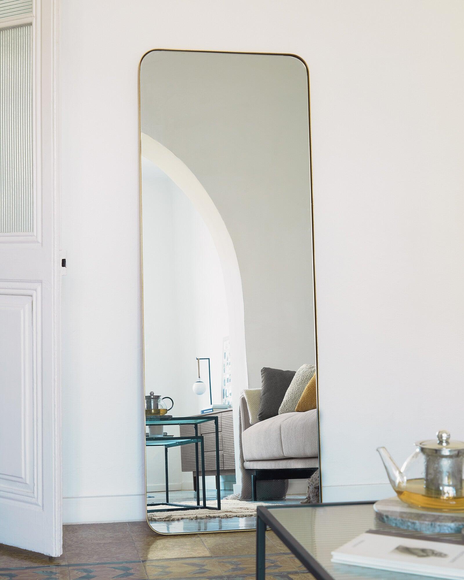 Lustro ścienne MARCO w złotej ramie La Forma Eye on Design