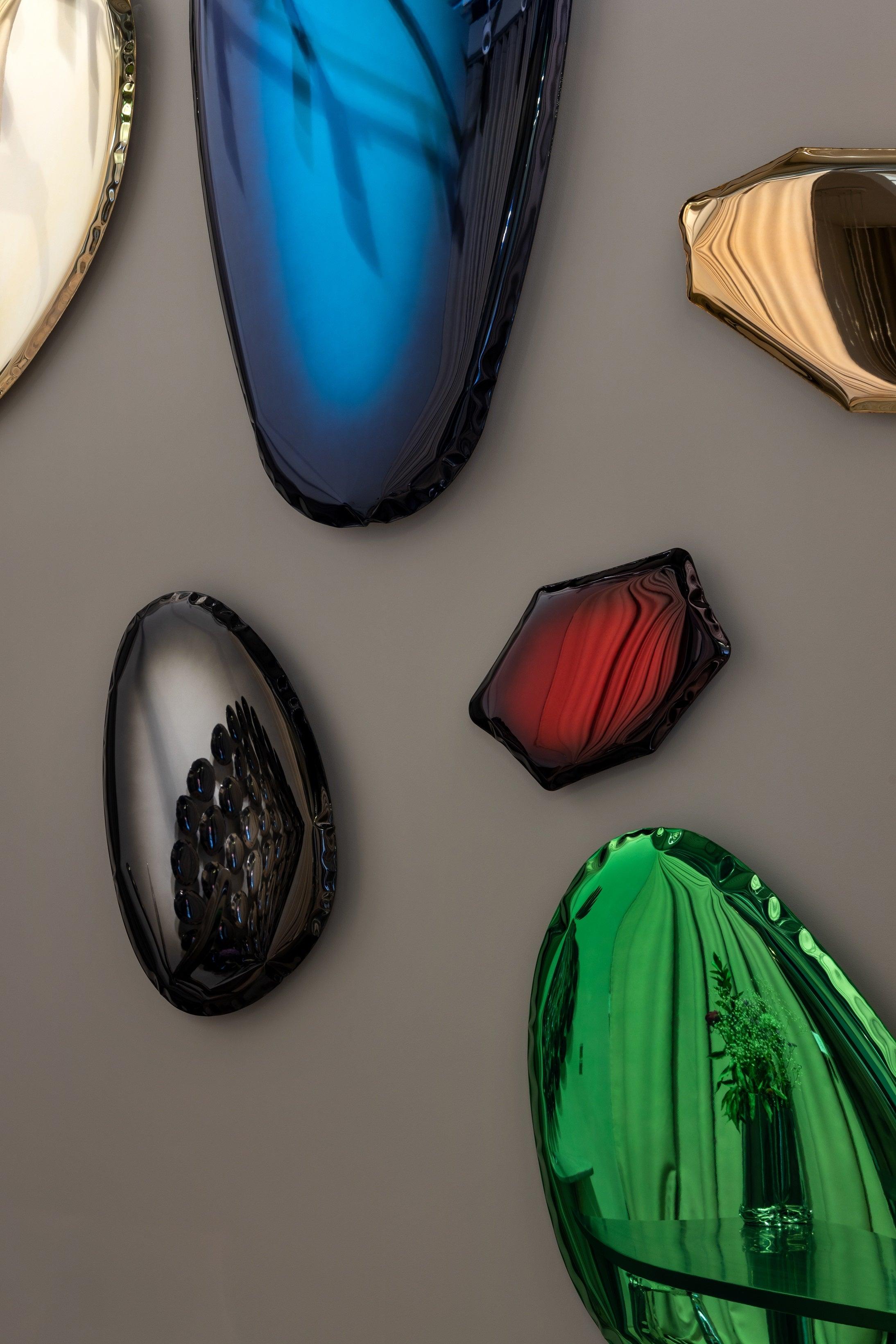 Lustro TAFLA C transitions czerwony rubin Zieta Studio Eye on Design