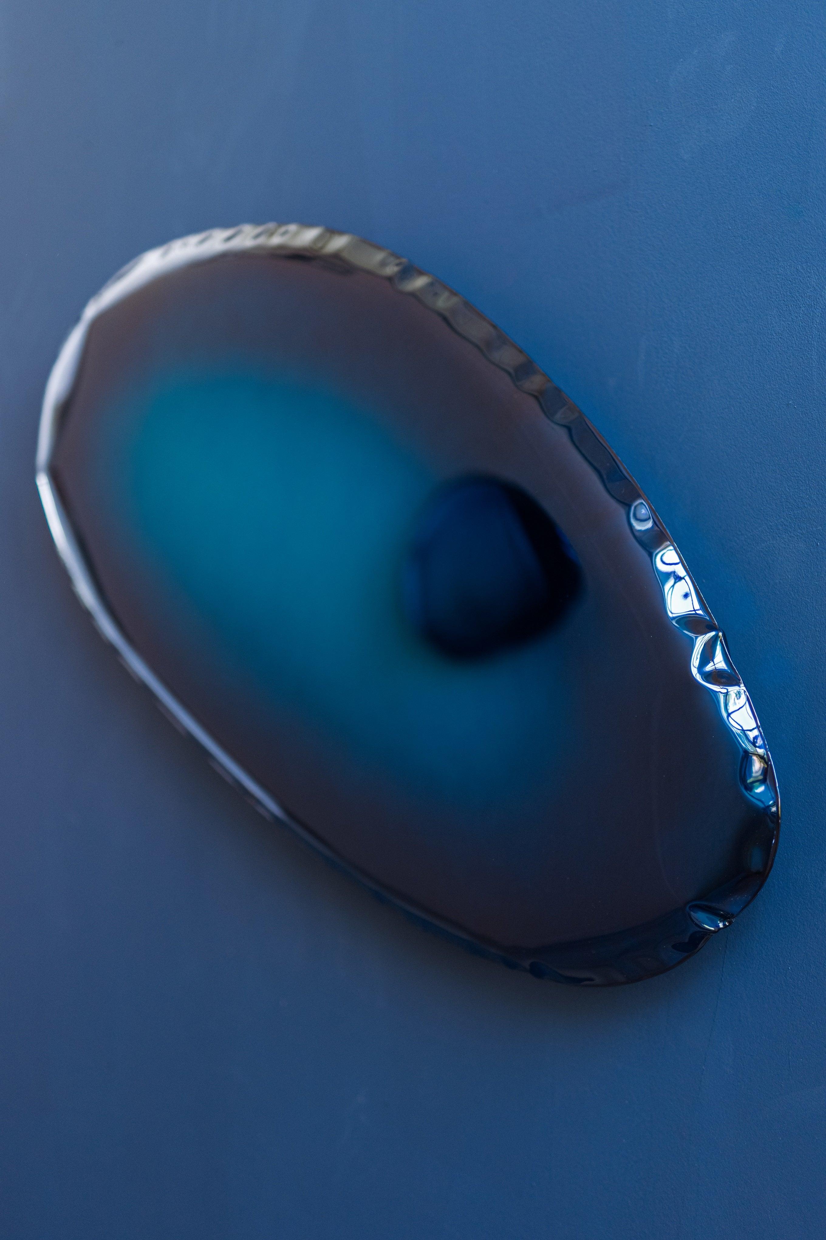 Lustro TAFLA O gradient kosmiczny błękit Zieta Studio Eye on Design