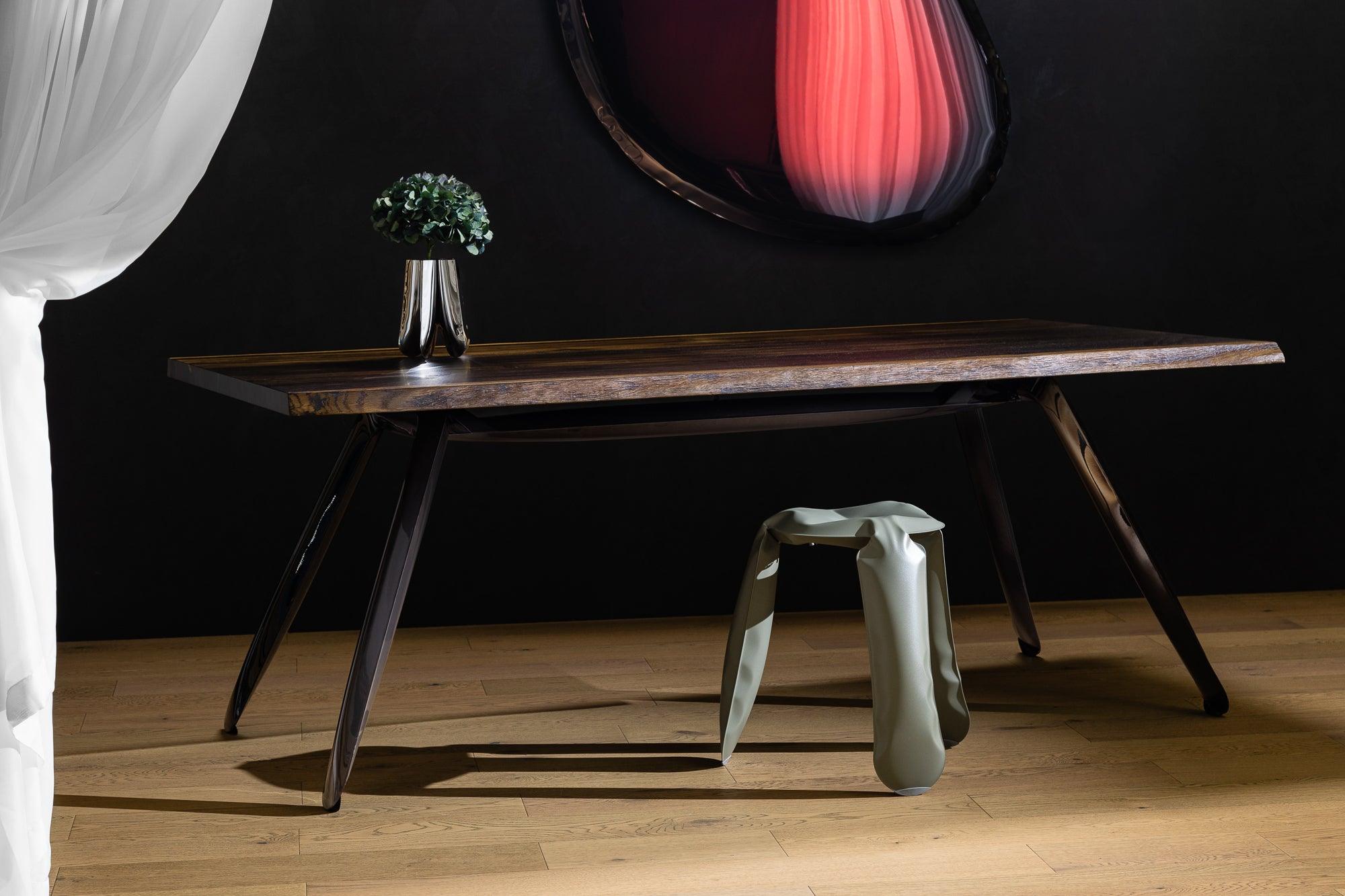 Lustro TAFLA O transitions czerwony rubin Zieta Studio Eye on Design