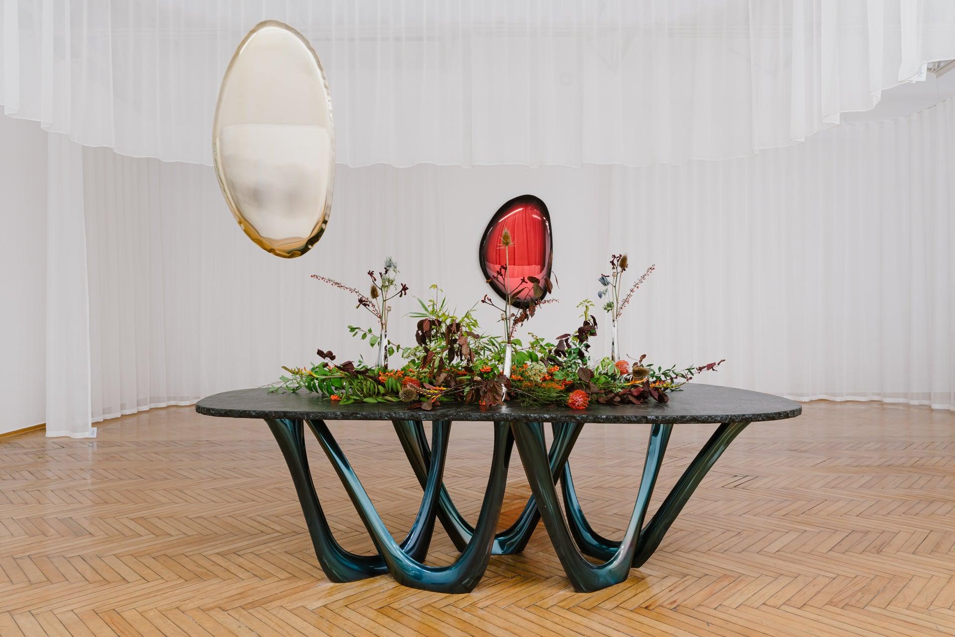 Lustro TAFLA O transitions czerwony rubin Zieta Studio Eye on Design