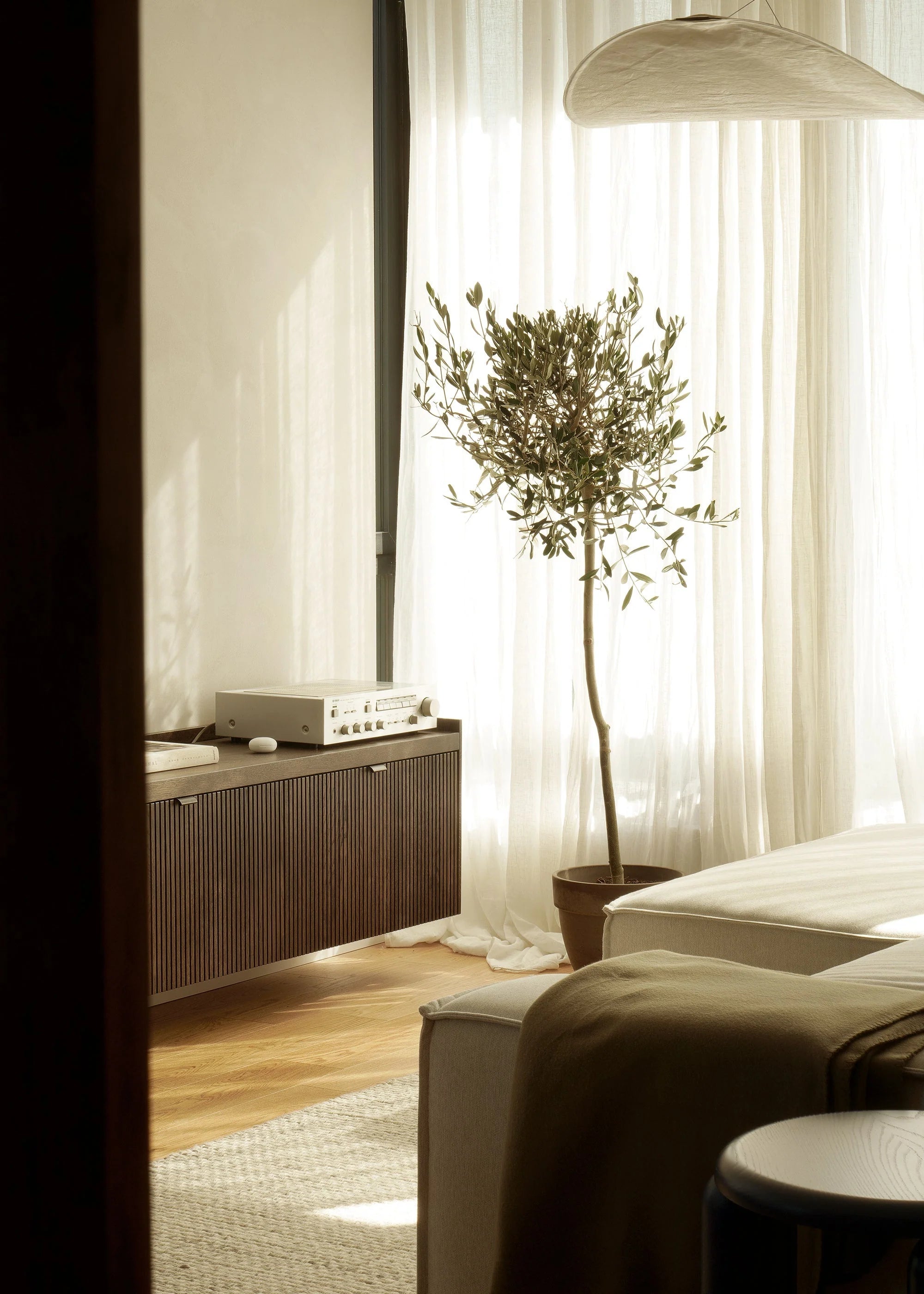 Nástenná skrinka RTV MEDA tmavé dubové drevo