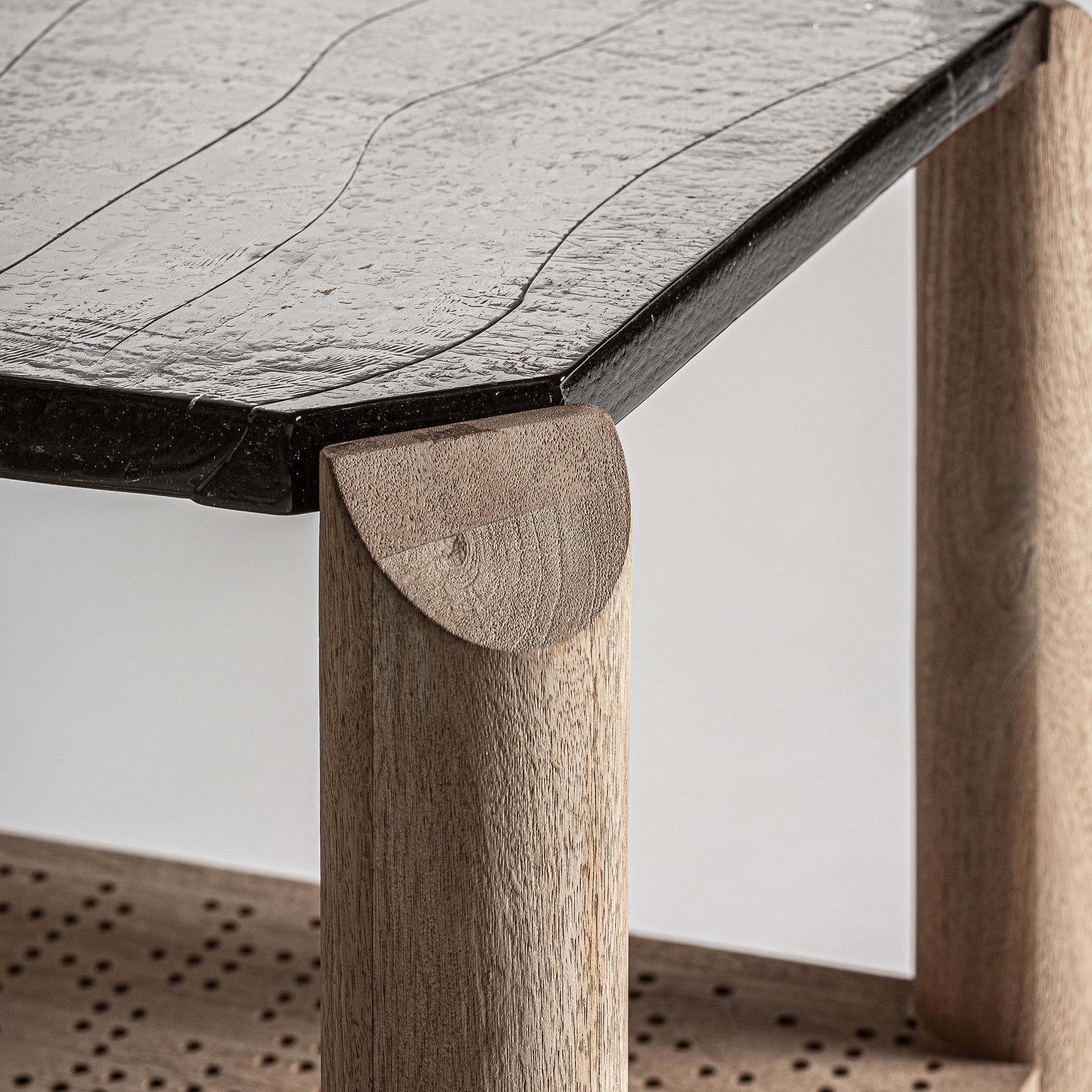 Bočný stolík JACQUARD mango drevo