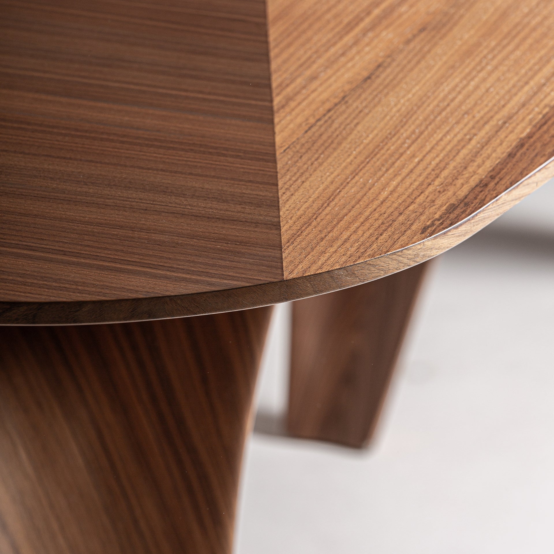 BILZEN Walnut Veneer Table