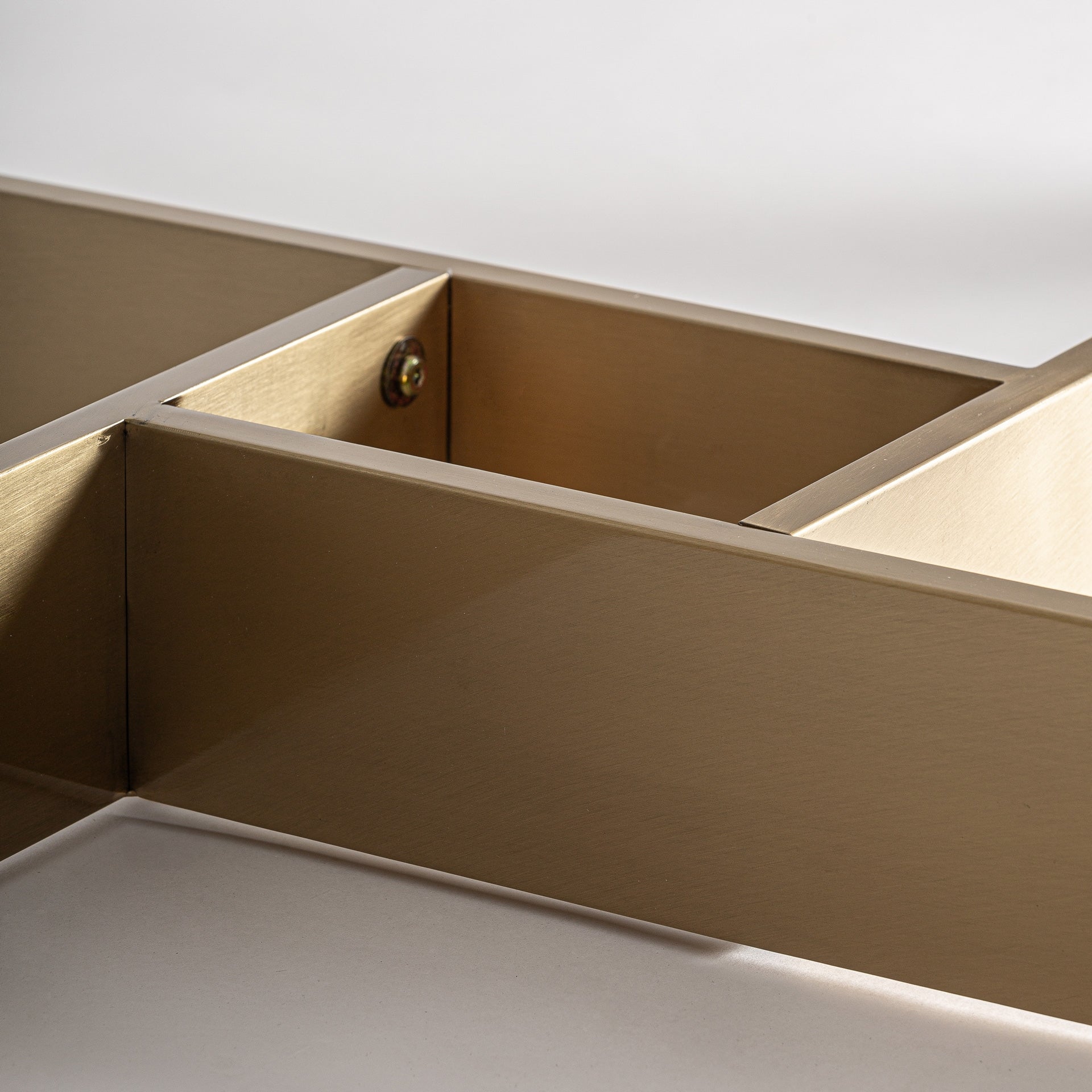 JUSSEY Table with Porcelain Top and Gold Base