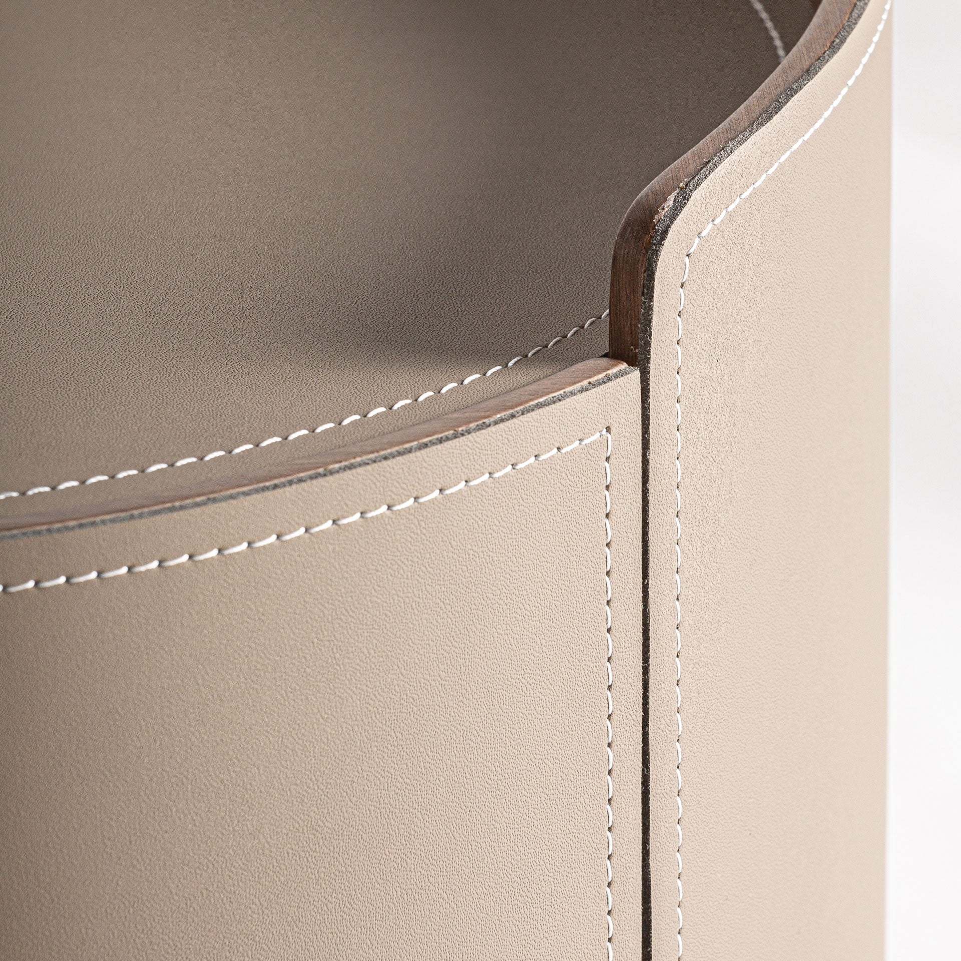 KANDERN Nightstand in Eucalyptus Veneer with Beige Finish