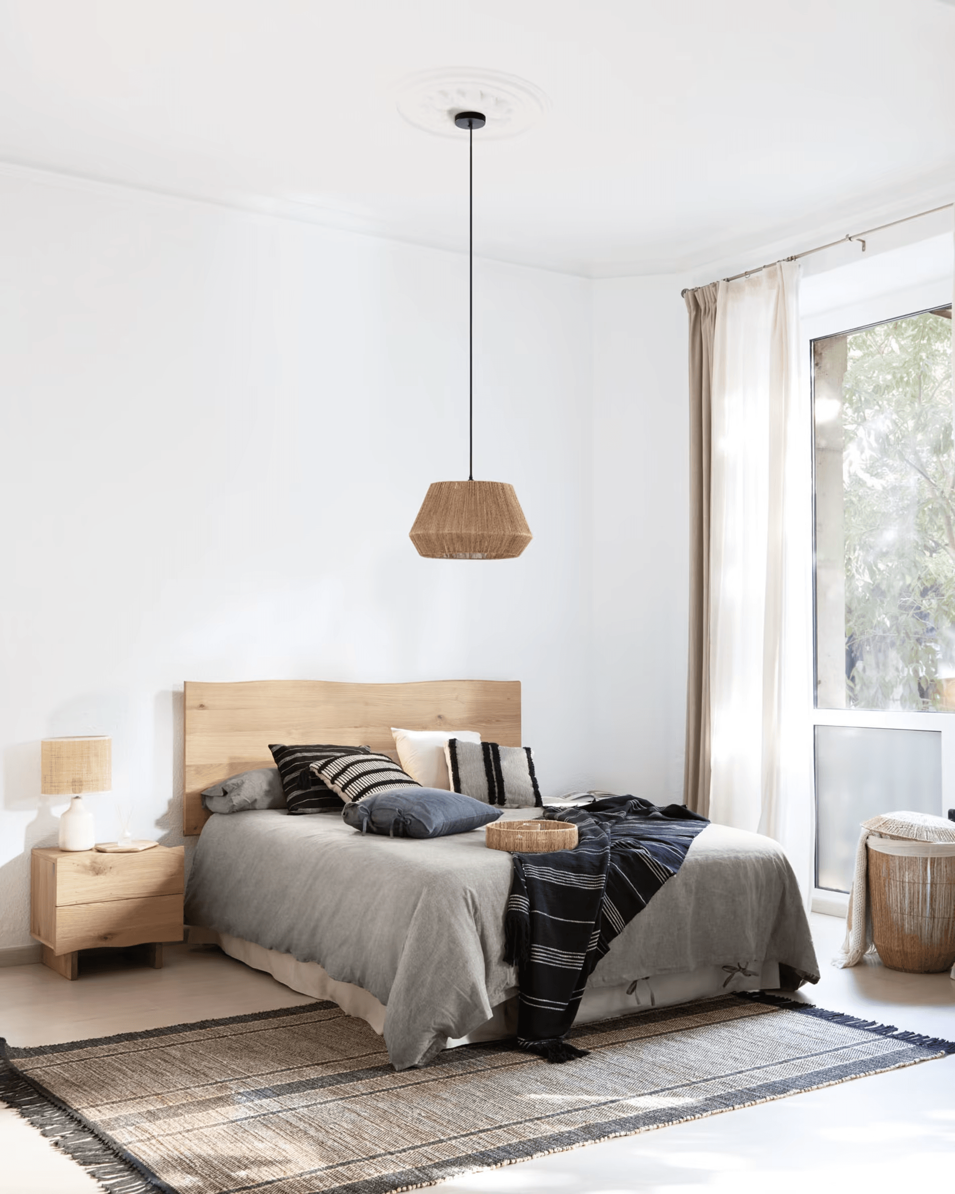 Mocowanie lampy wiszącej FULVIA czarny La Forma Eye on Design