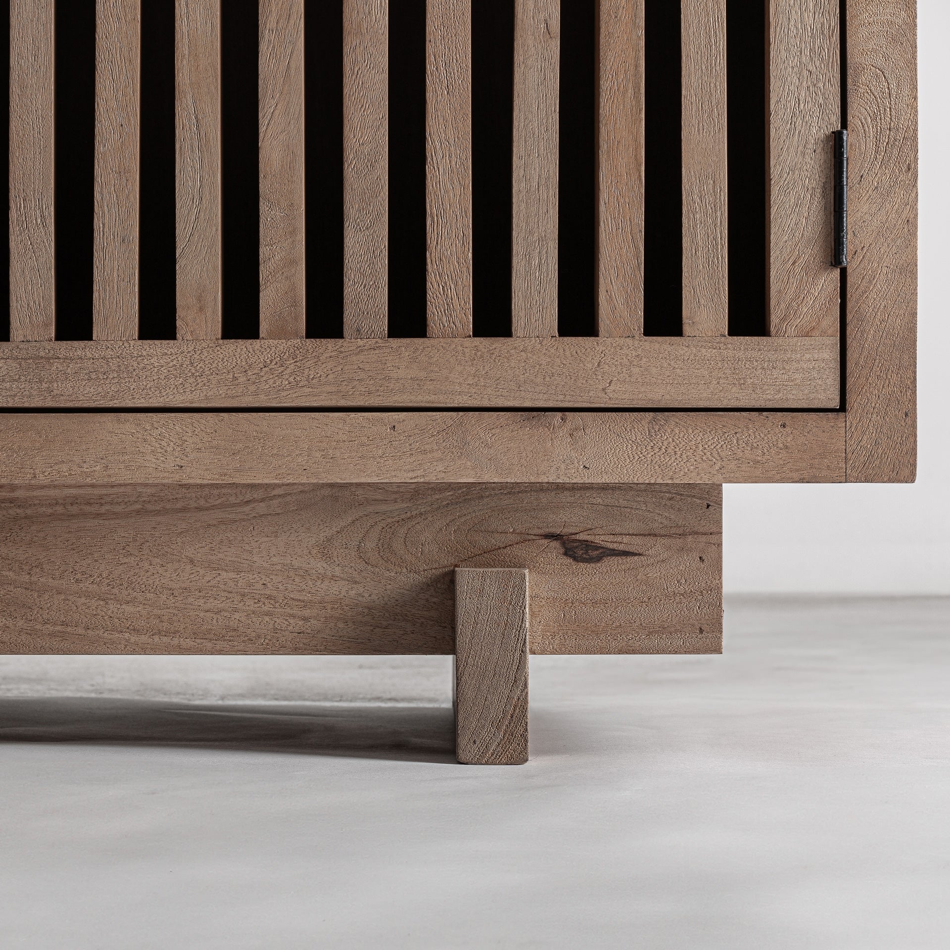 GÀBIA Mango Wood TV Cabinet