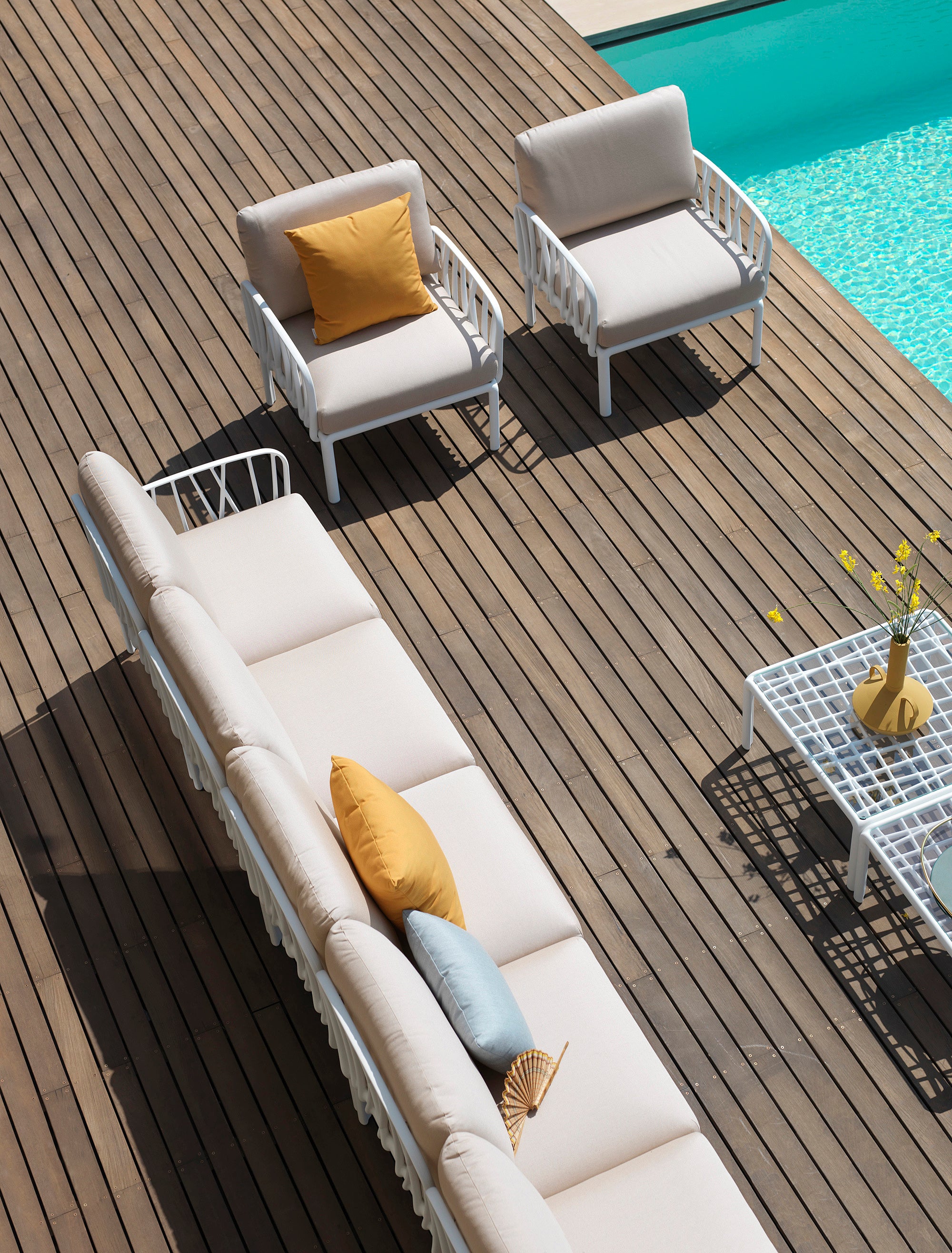 Modular Outdoor Corner Sofa KOMODO 5 Beige Sunbrella® with Green Agave Base