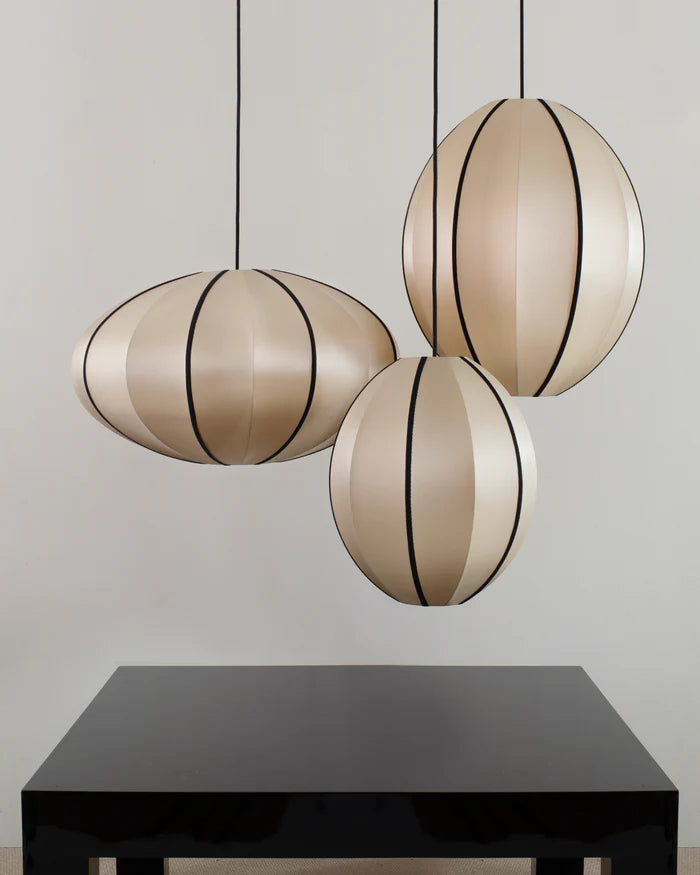 Béžový OVAL lampáš s čiernym