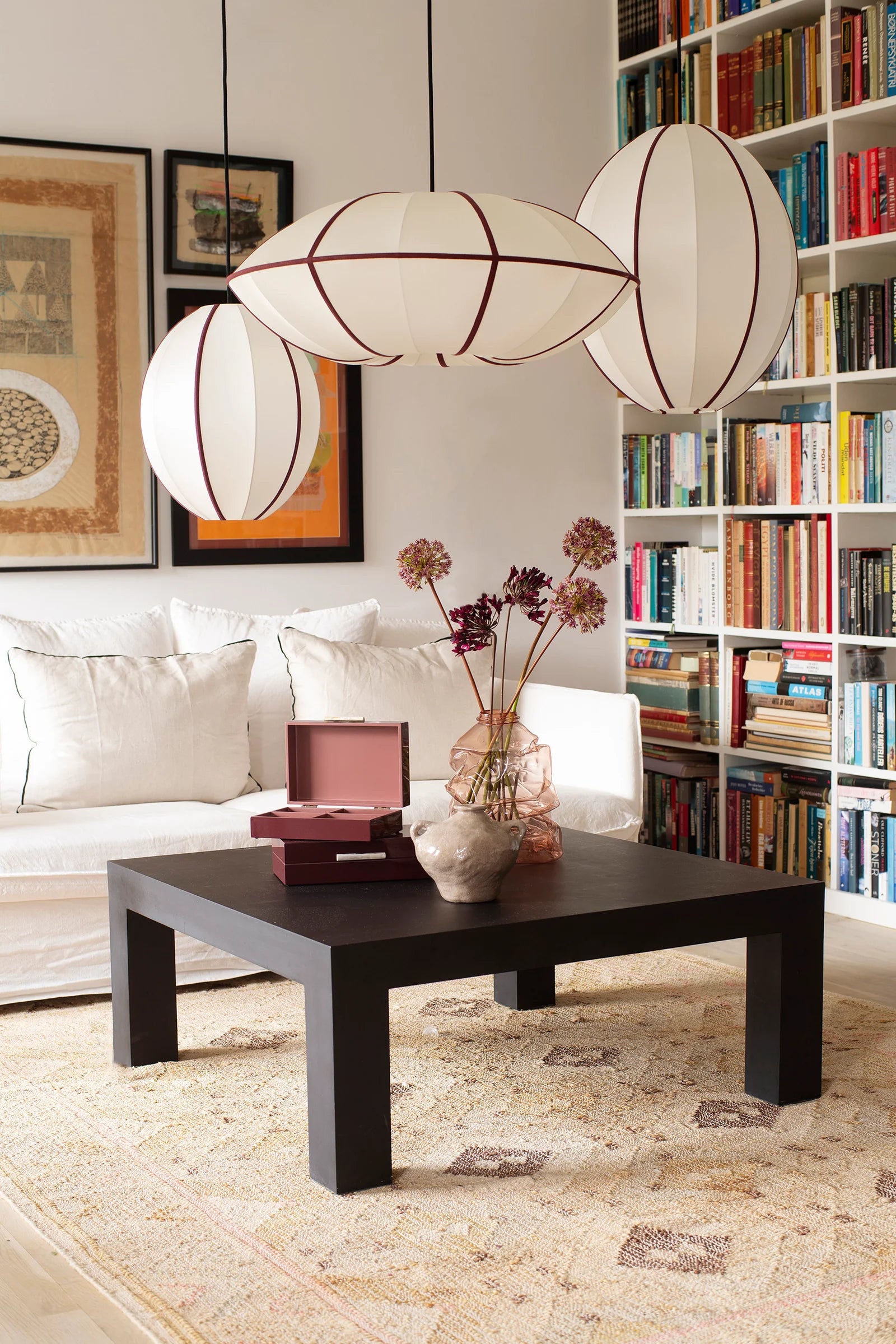 UFO lampshade broken white with burgundy