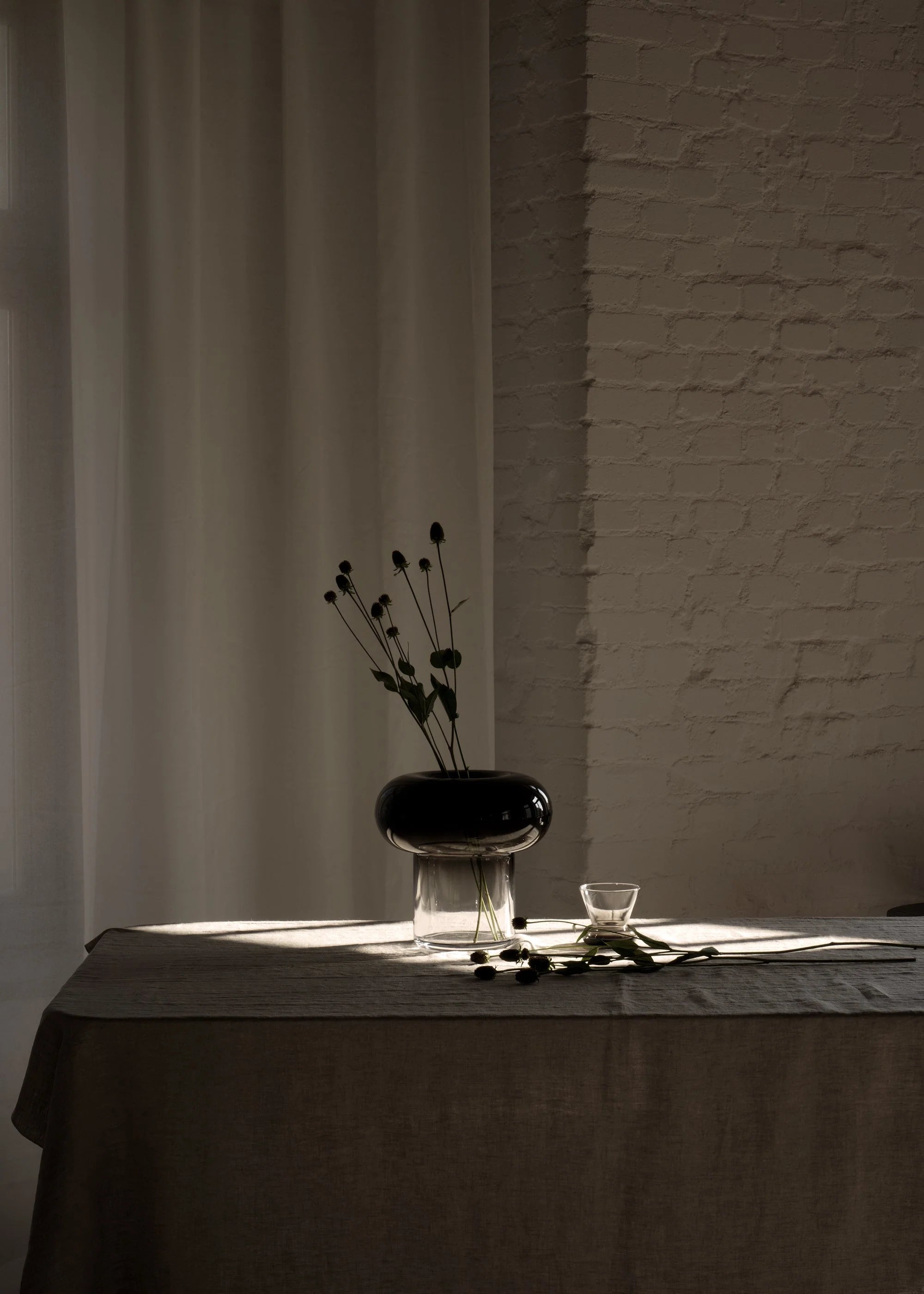 ORIO vase black blown glass