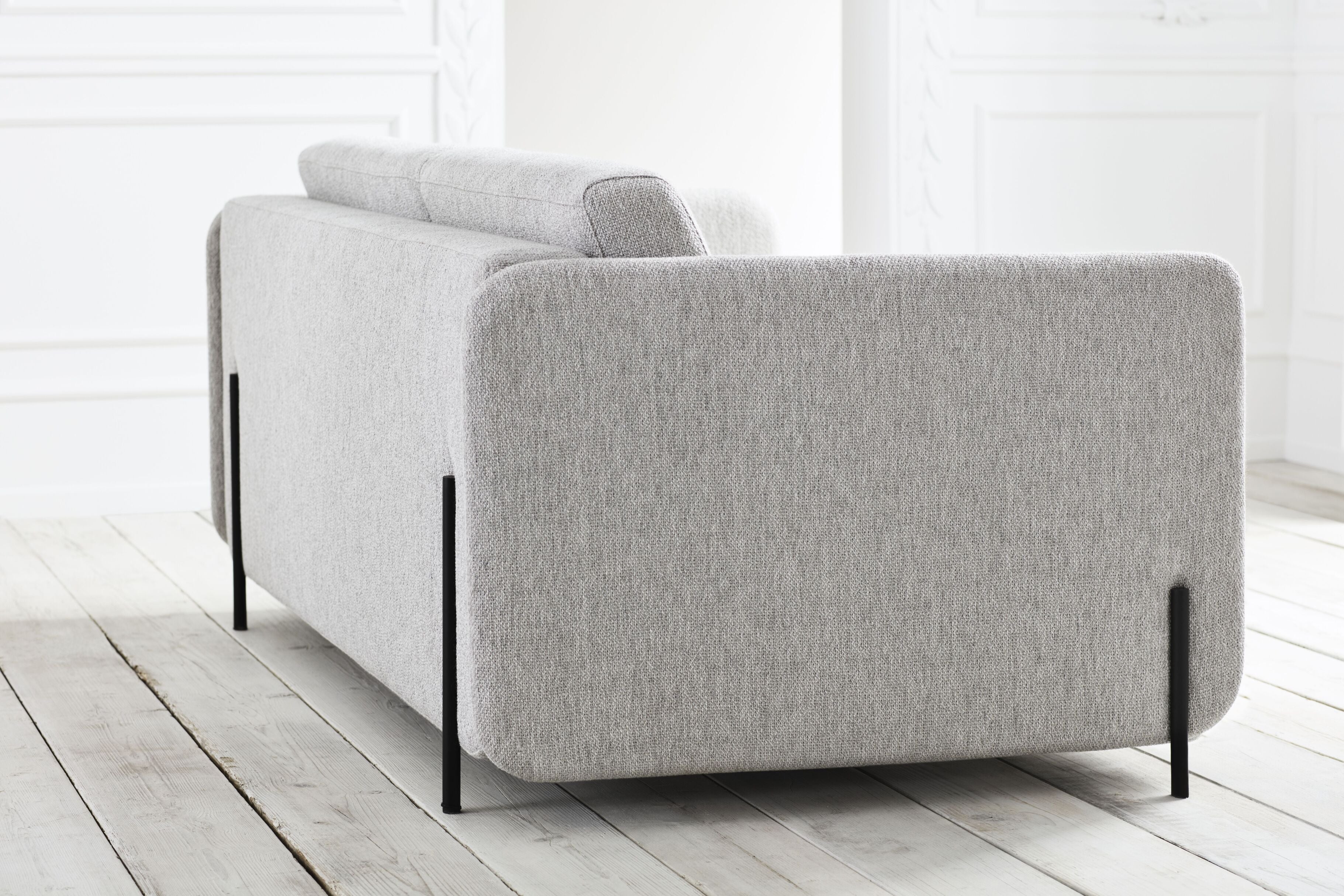 Pohovka rozkladacia 3-osobová PIRA čierna so železnou základňou