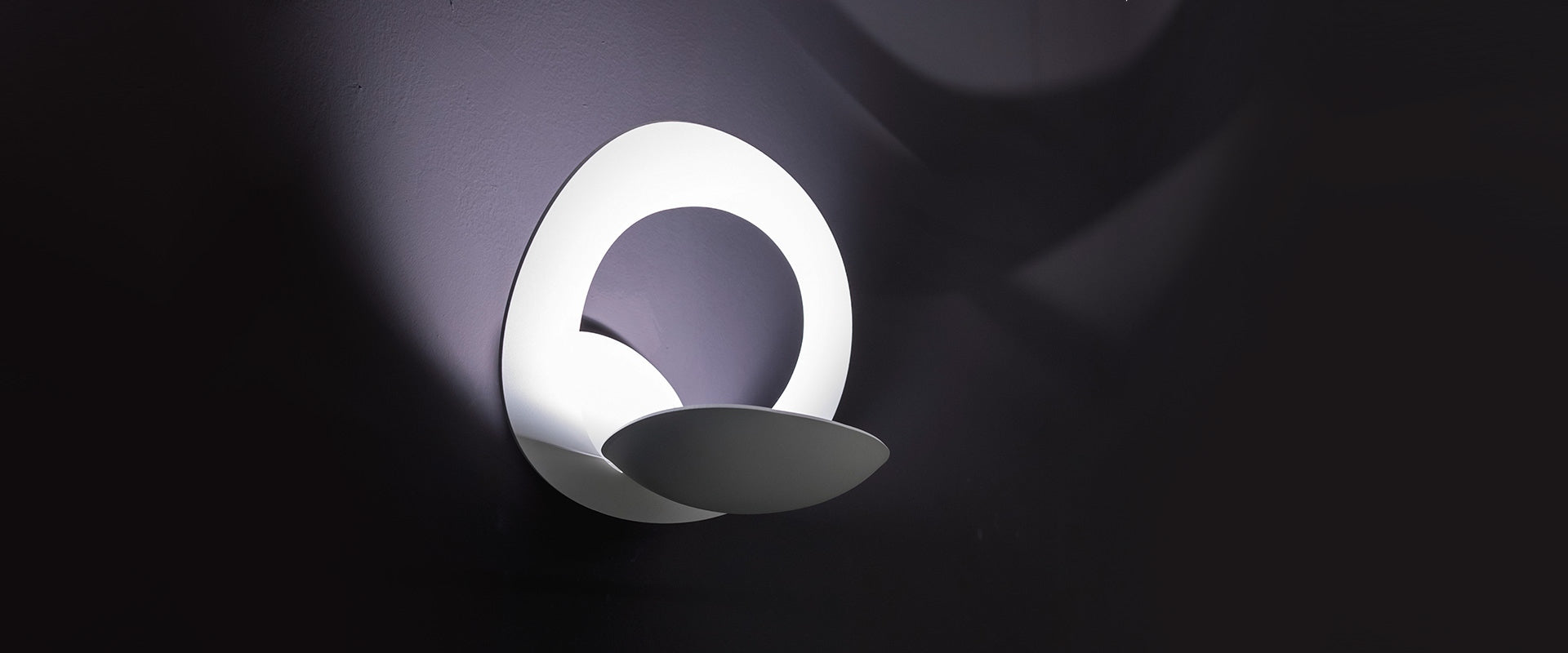 Nástenné svietidlo PRICE biele