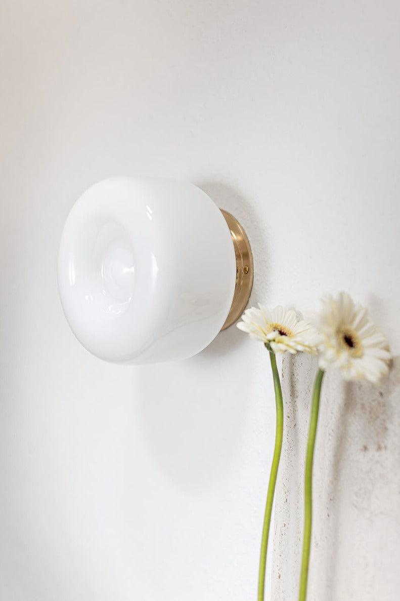 Plafon BUOY mosiężny Embassy Interiors Eye on Design