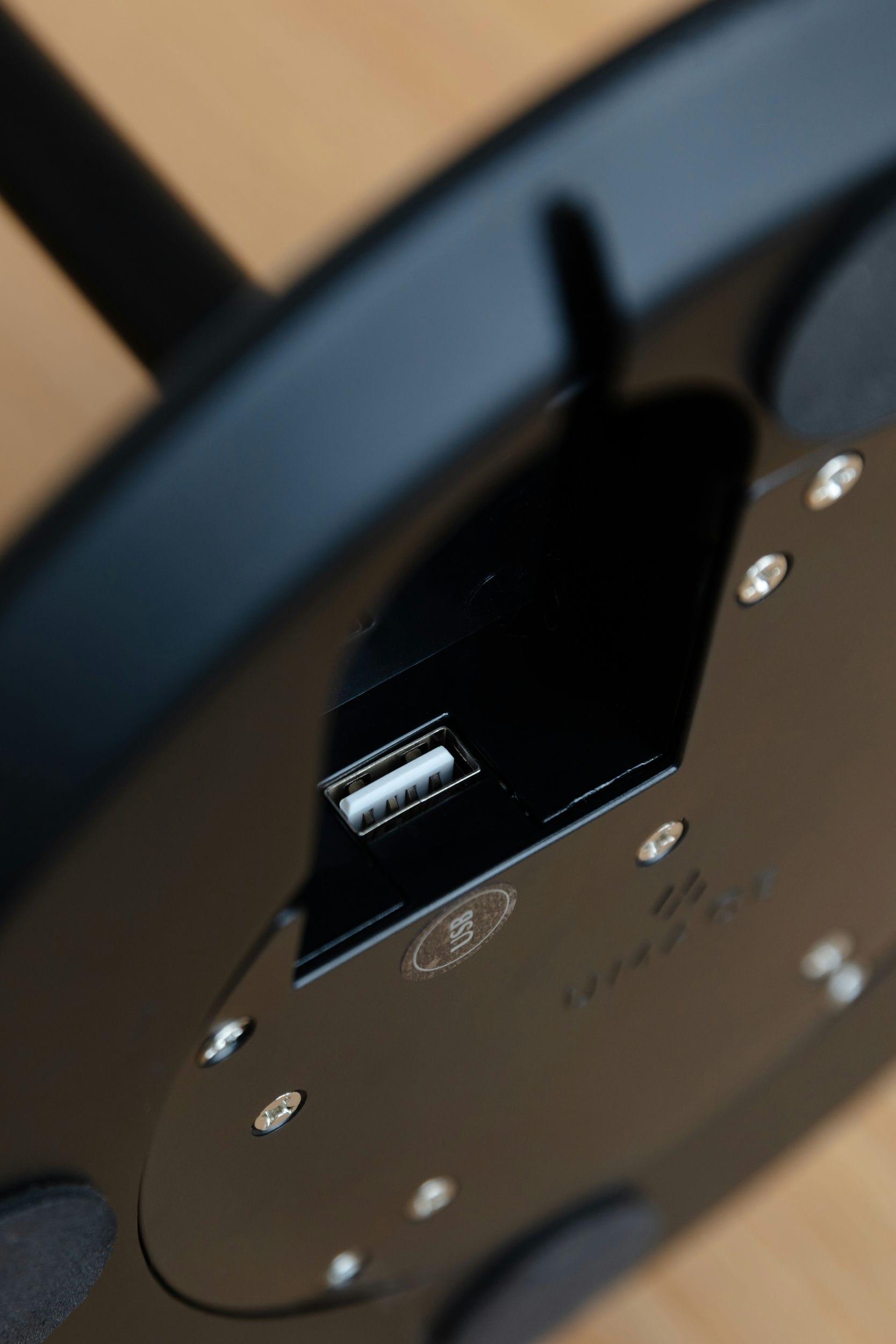 Podstawa lampy stołowej SANTE TABLE czarny UMAGE Eye on Design