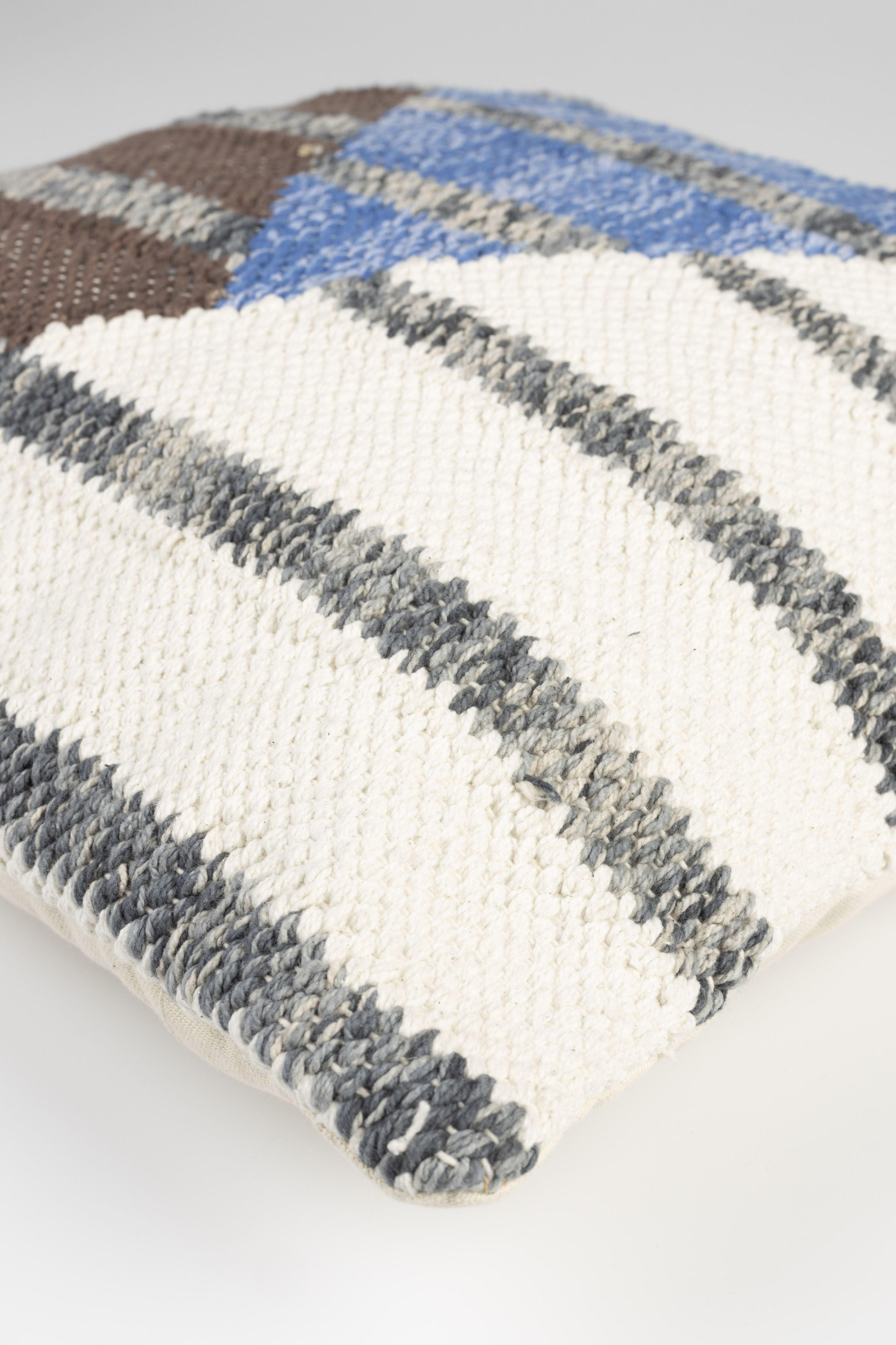 Hampton Cushion 45x45 Blue Dutchbone Eye on Design