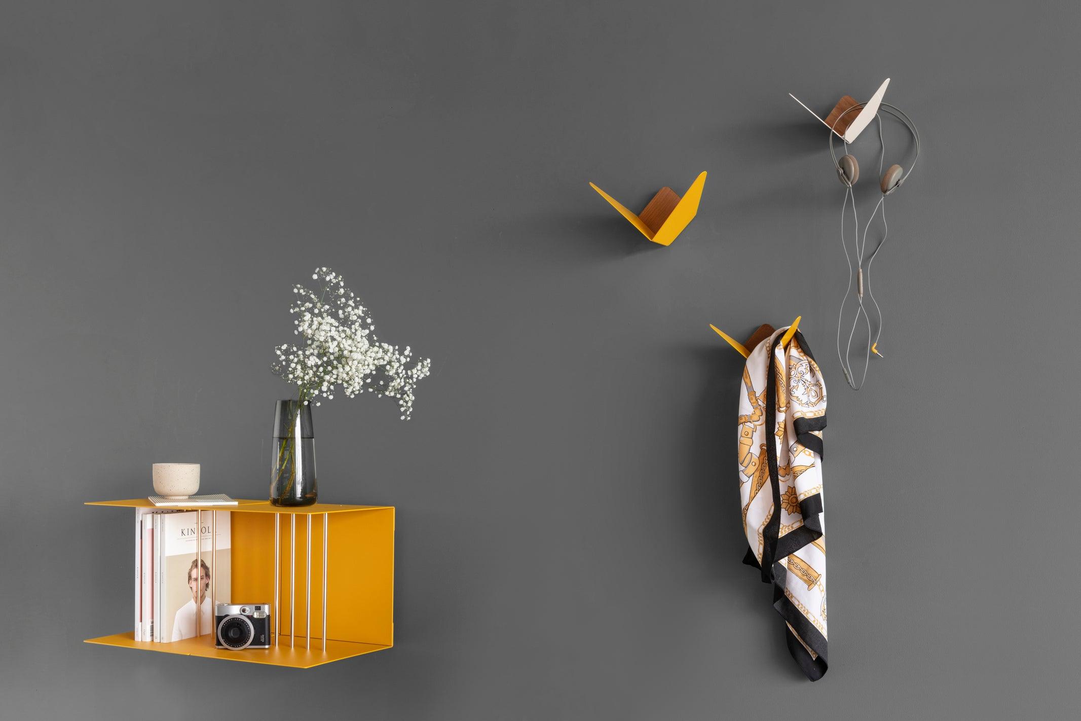 Półka TEASER szafranowy ze złotym UMAGE Eye on Design