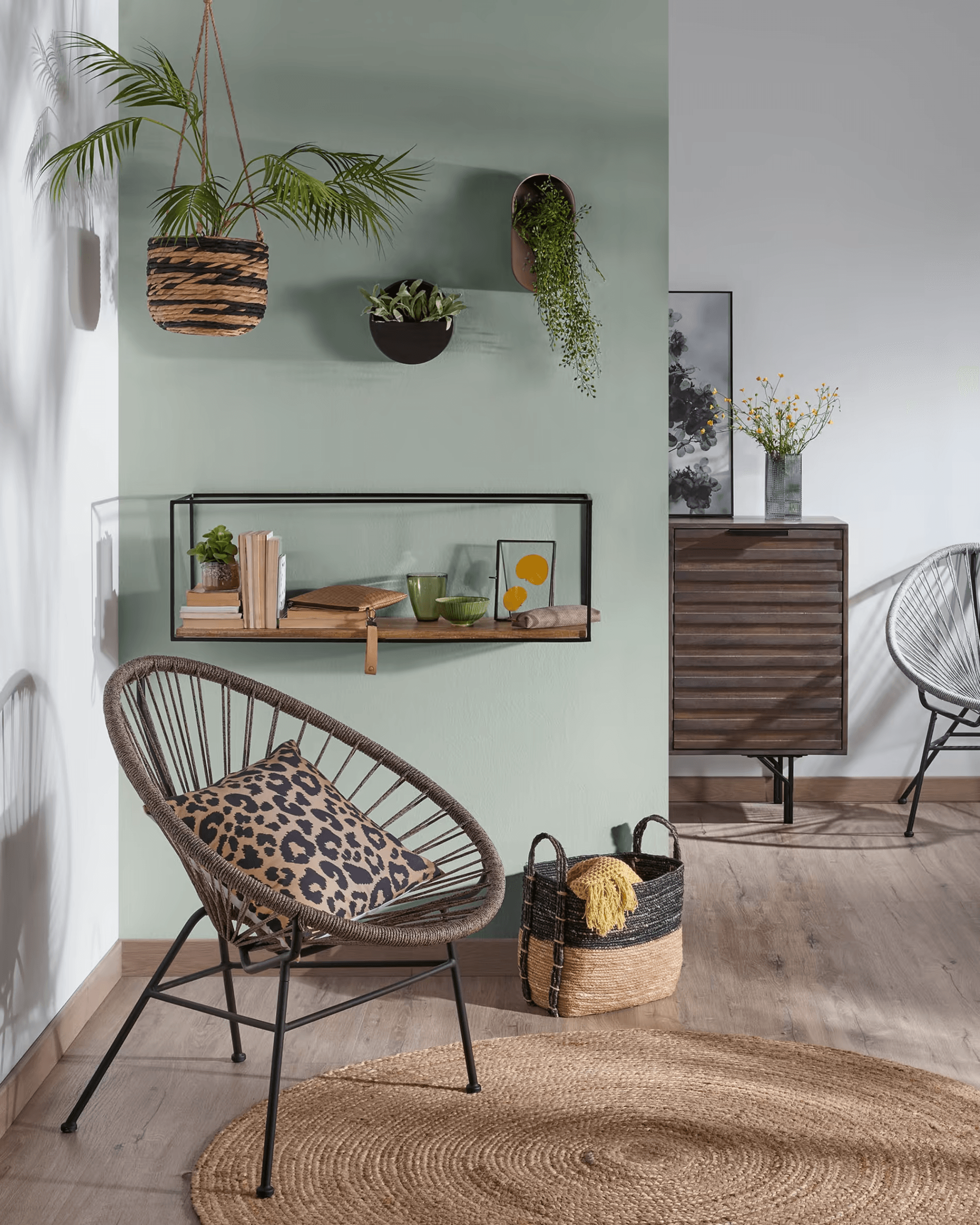 Półka wisząca ELISHA lite drewno jodłowe La Forma Eye on Design