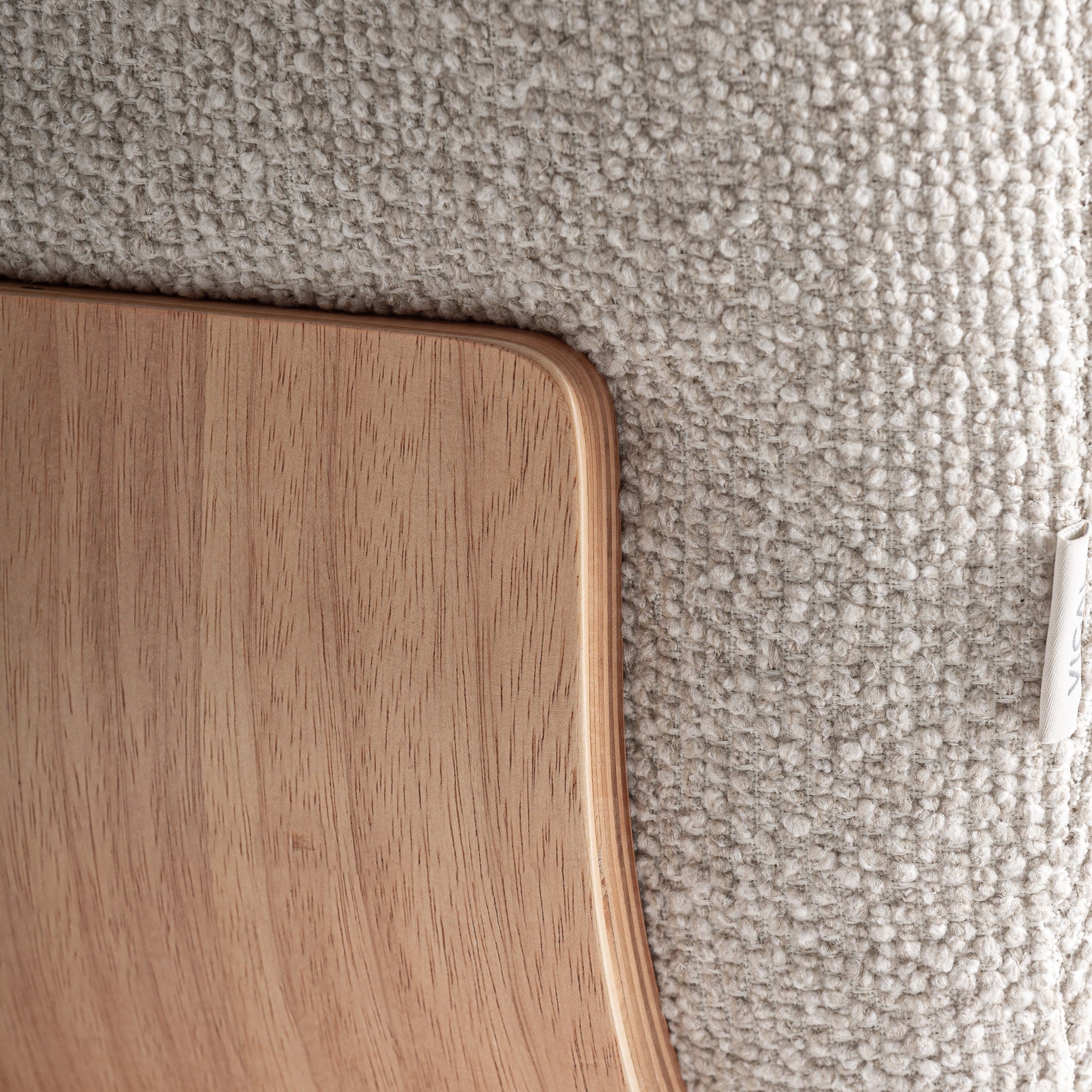 Puf SASI zlomená biela