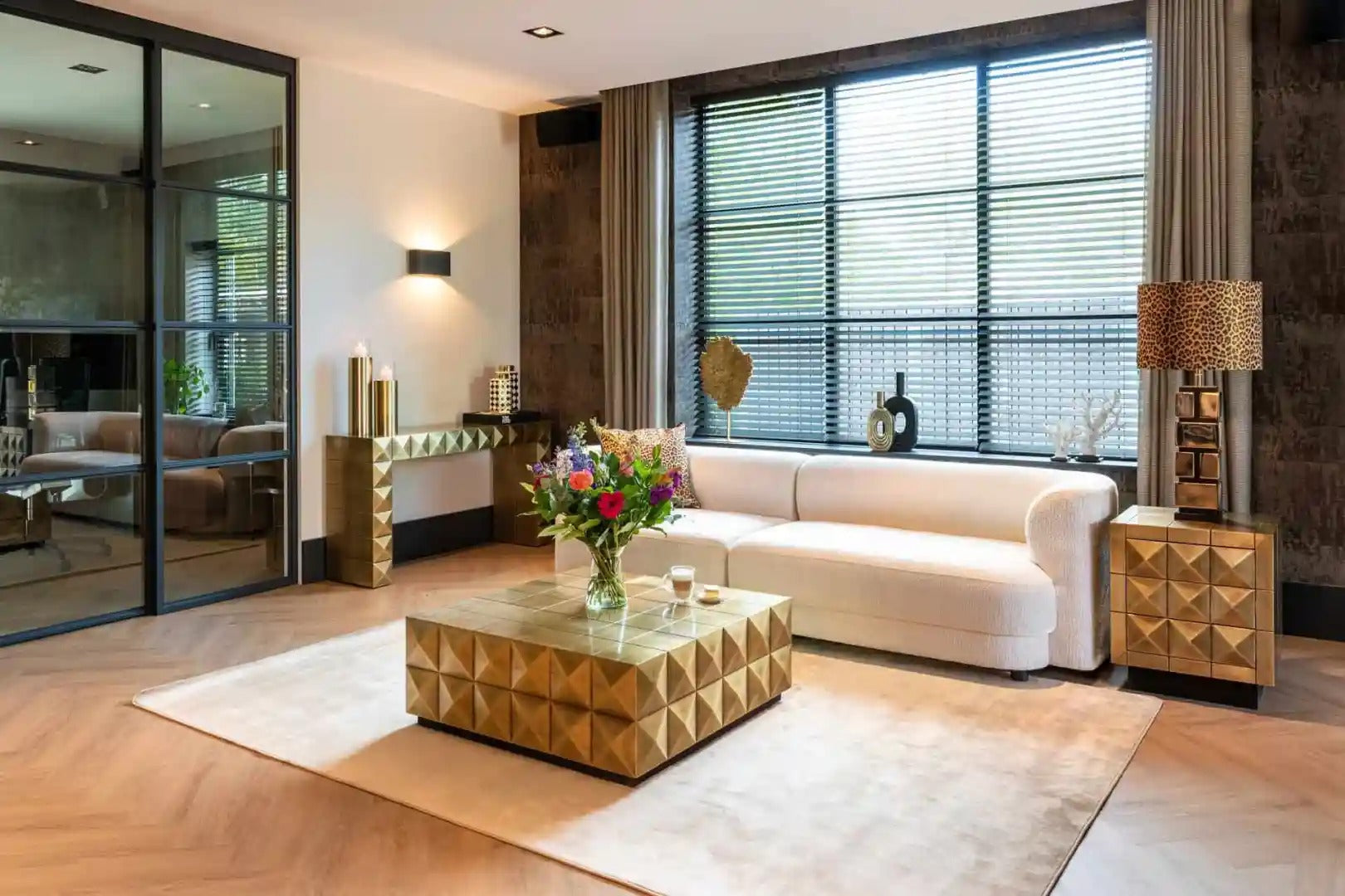 Konzola COLLADA zlatá