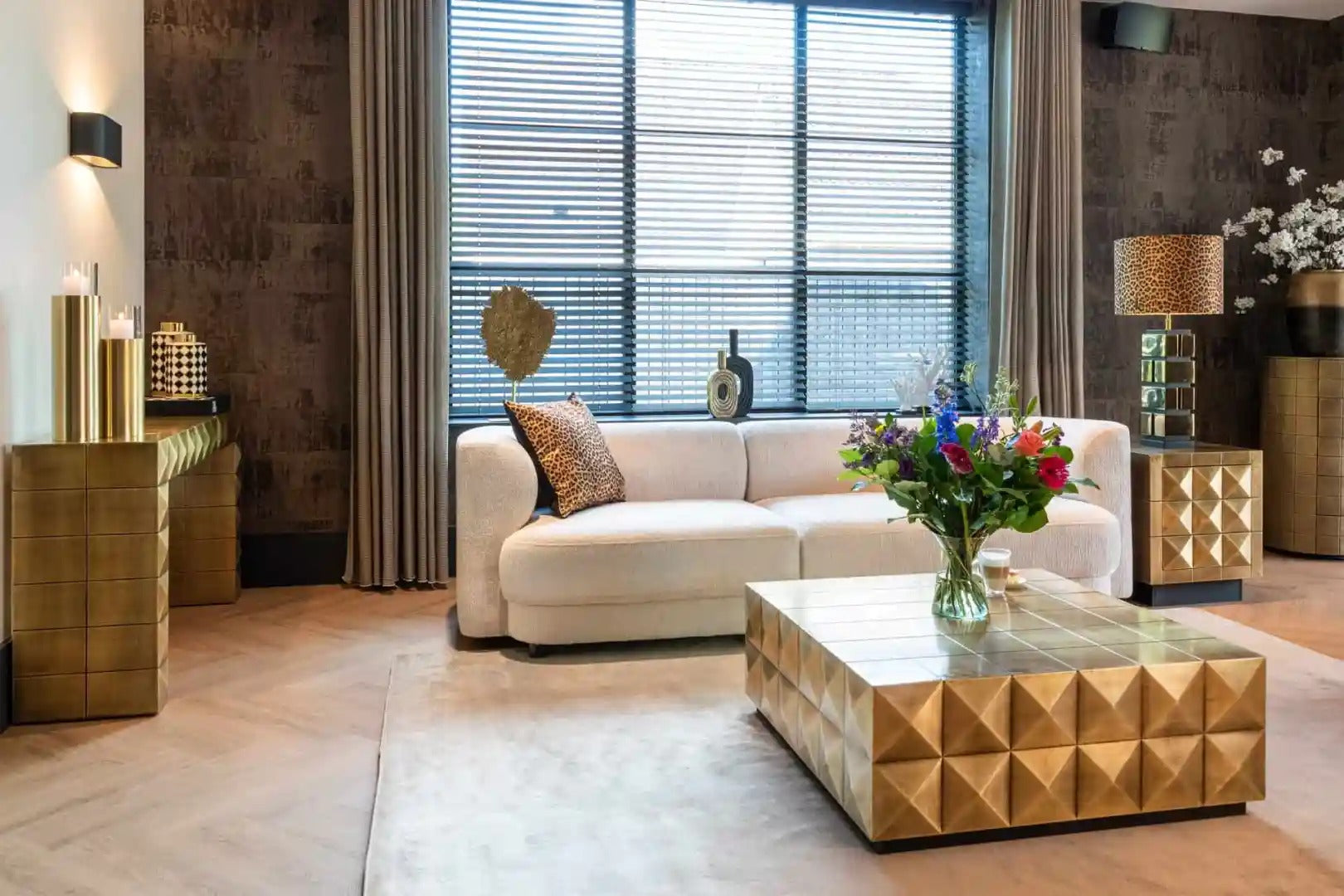 Konzola COLLADA zlatá