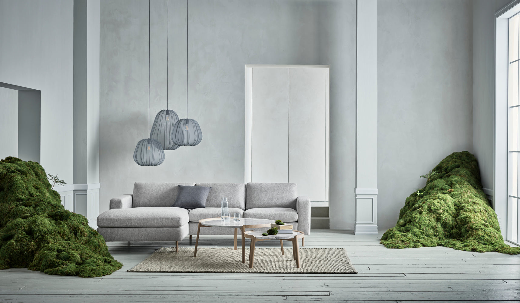 Pravostranný rohový trojmiestny gauč SCANDINAVIA s tmavým podstavcom