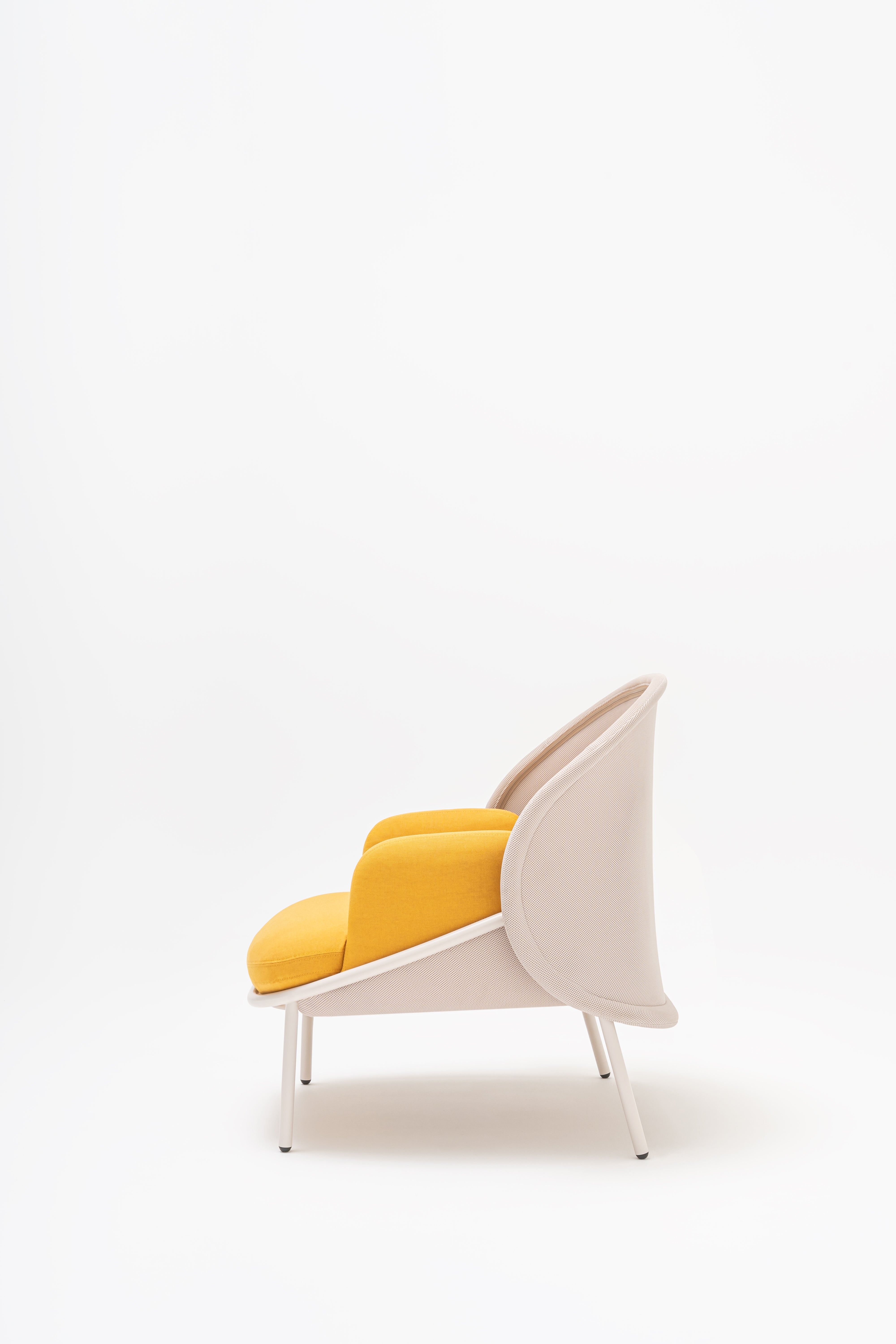 Armchair with low backrest beige mesh