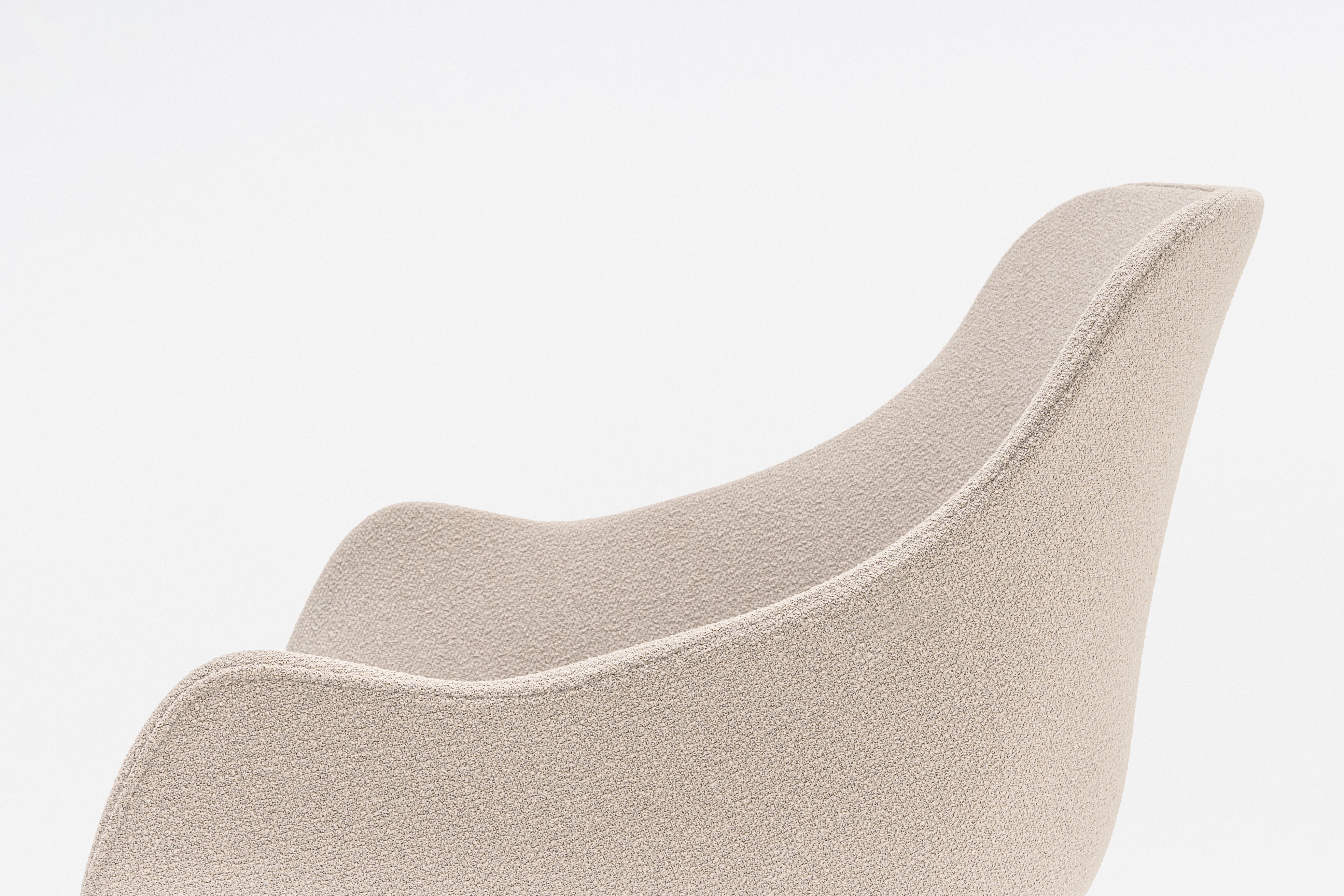 Otočná stolička BALTIC CLASSIC s hliníkovou základňou a kolieskami na tvrdé povrchy