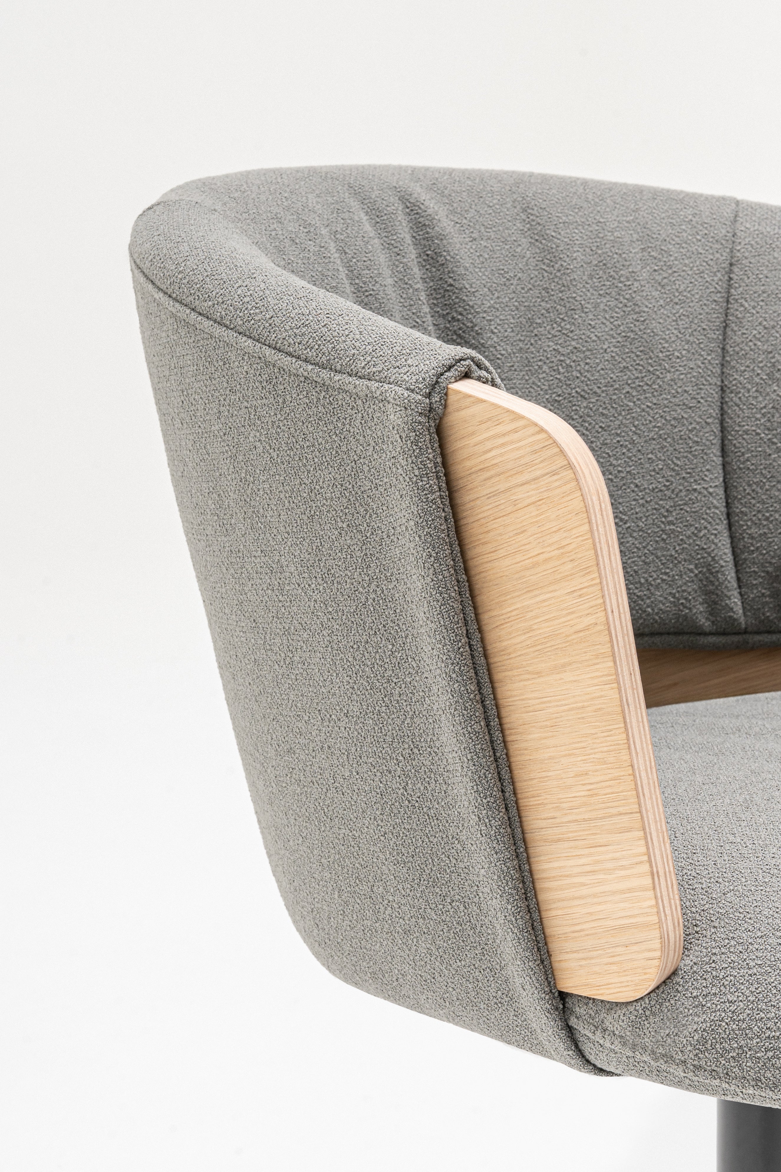 COLLAR METAL RIGHT CHAIR