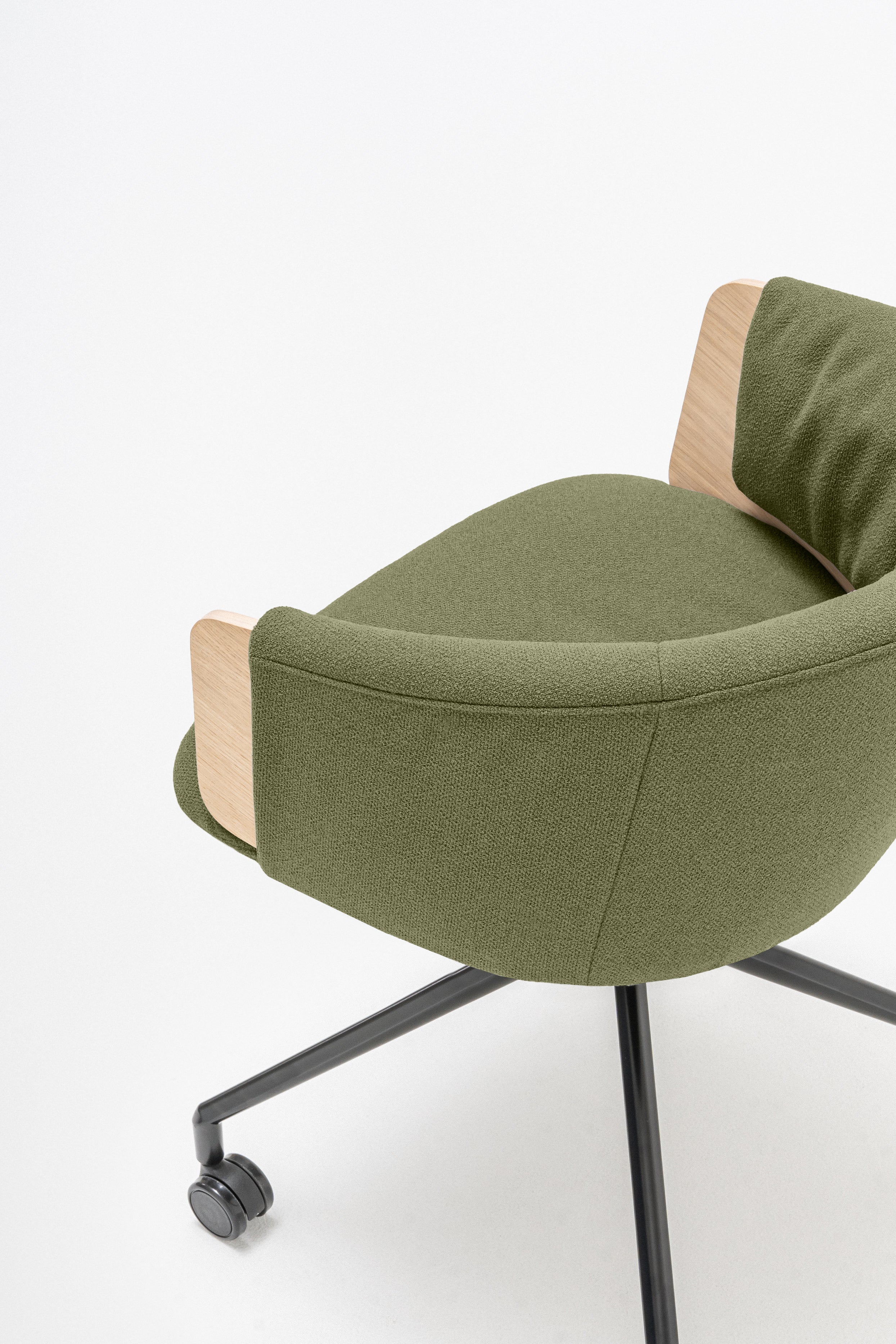 COLLAR METAL RIGHT CHAIR