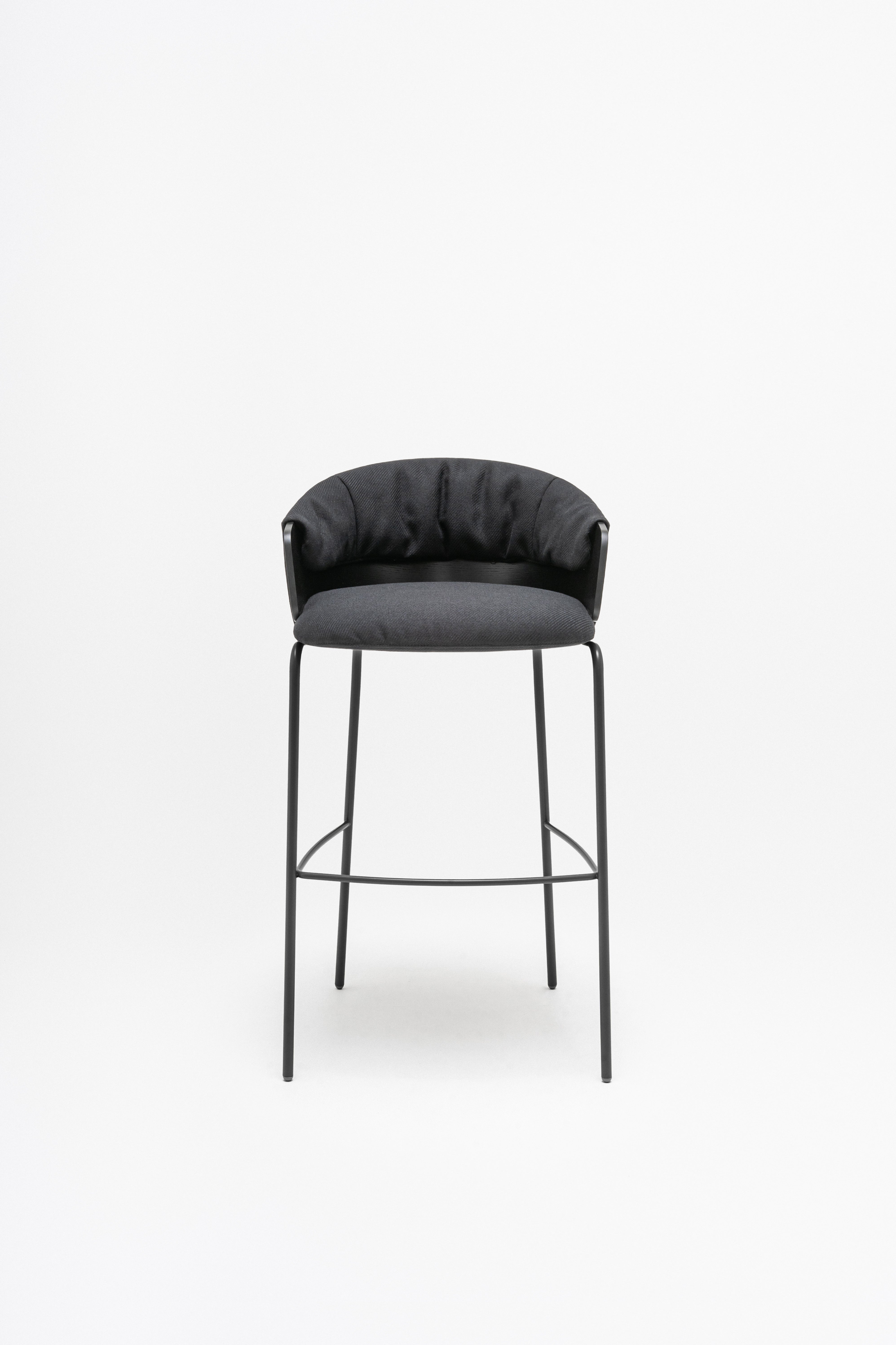 Barová stolička COLLAR s kovovou základňou