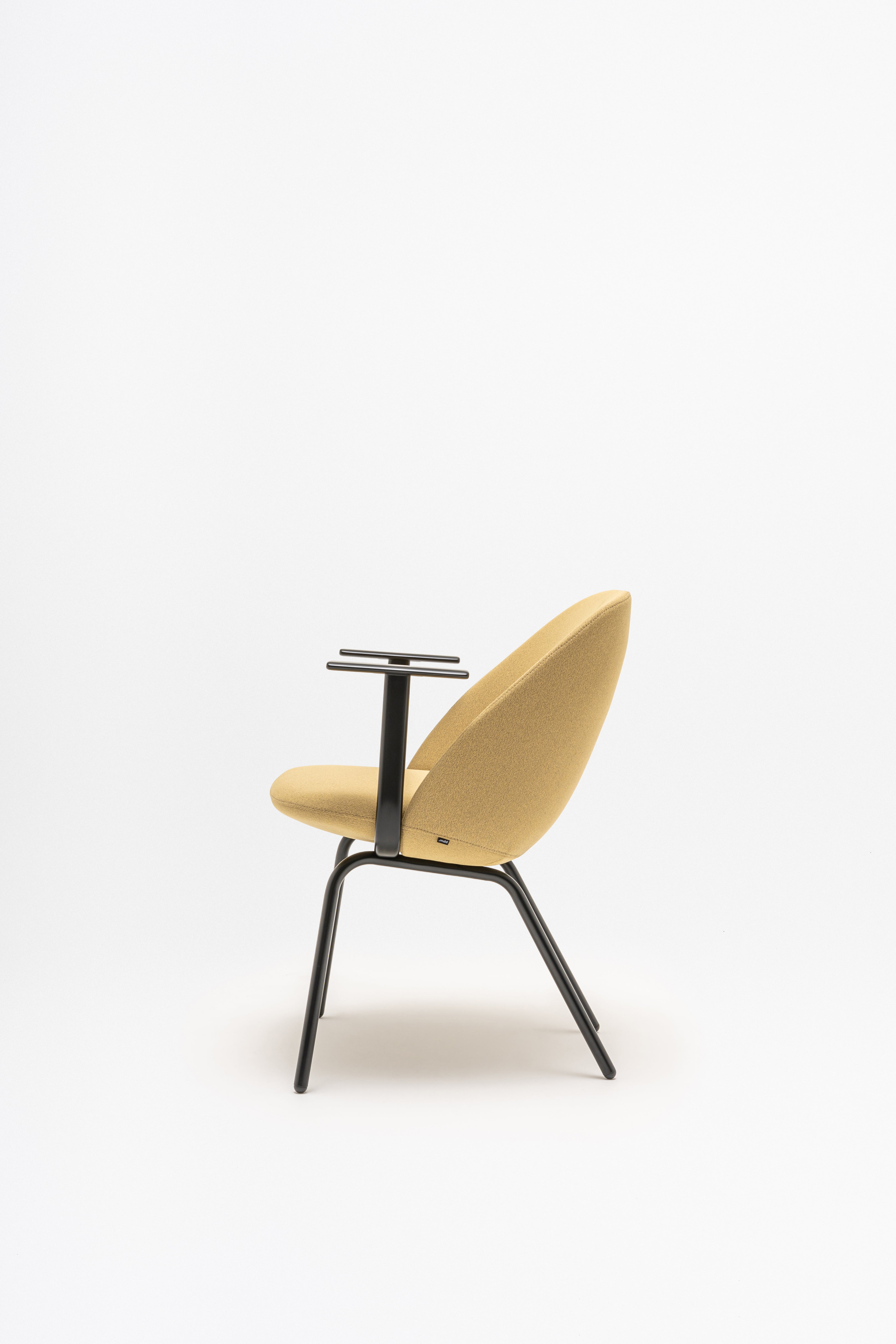 Armchair with low backrest parallel four -legged base