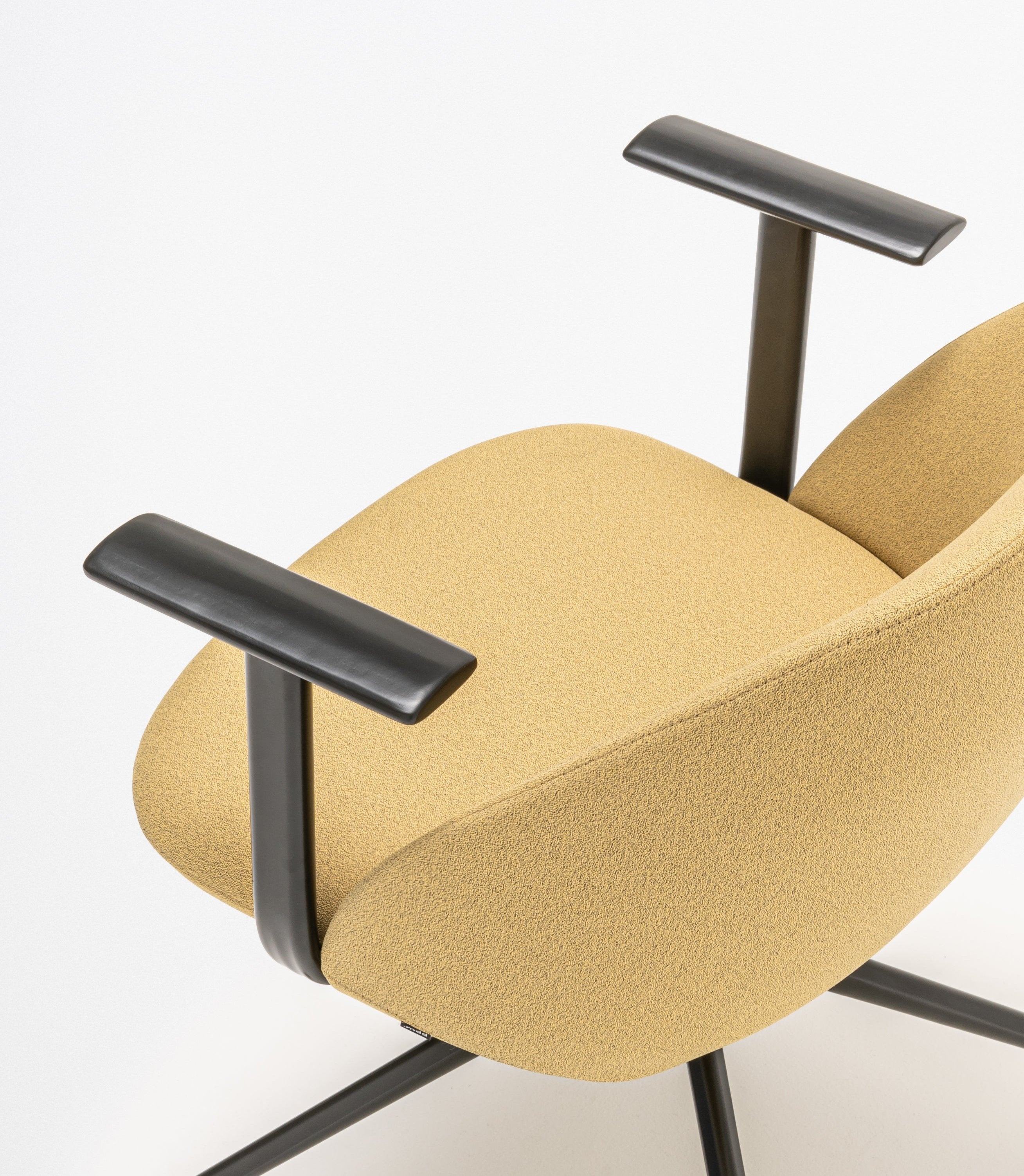 Rotable armchair with low backrest metal parallel base