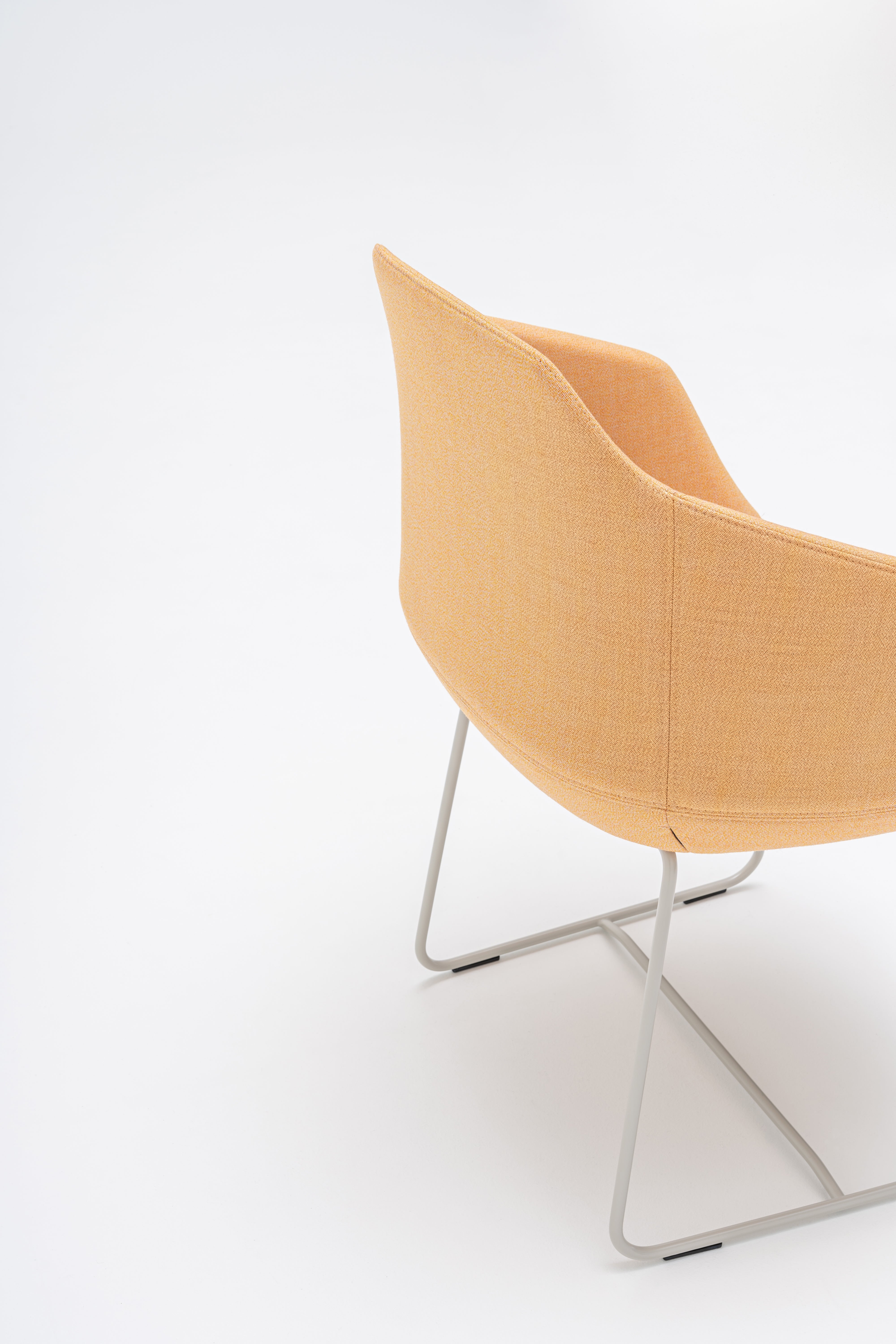 Ultra chair base of the skid with footer to the soft surface