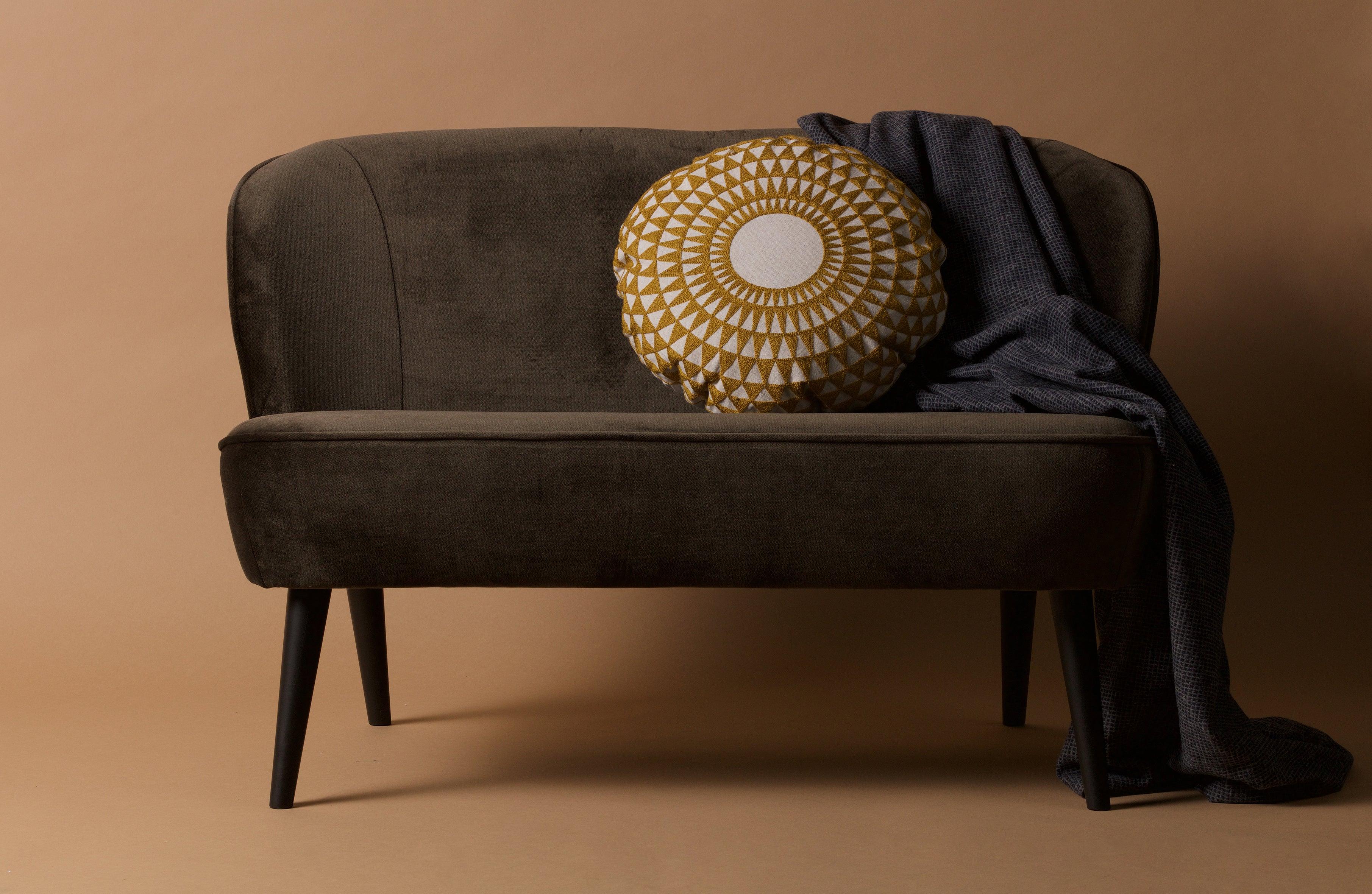 Sofa aksamitna SARA oliwkowy zielony Woood Eye on Design