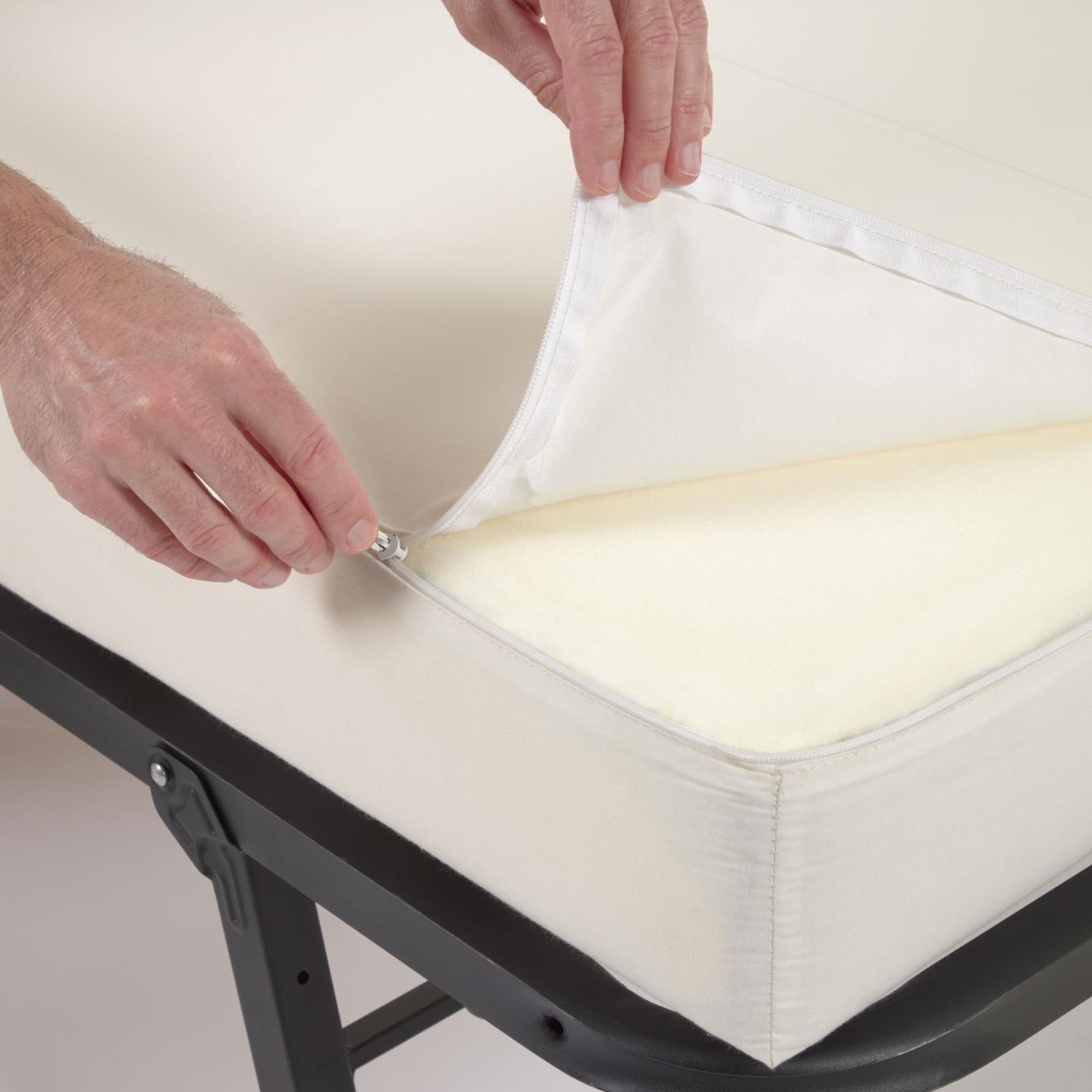 Sofa z funkcją spania TANIT kremowy La Forma Eye on Design