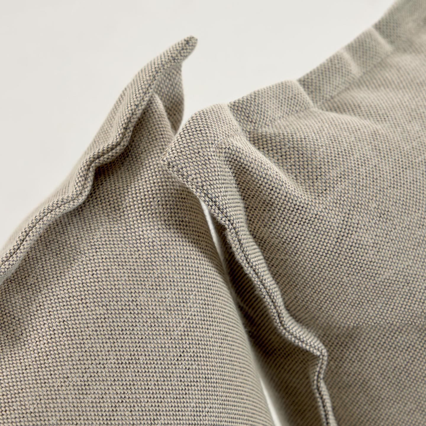 Sofa zewnętrzna 3-osobowa MARELUZ beżowy z czarną podstawą La Forma Eye on Design