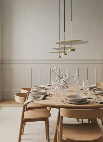 Stôl SOFT MOOD s podstavou z bieleného dubového dreva