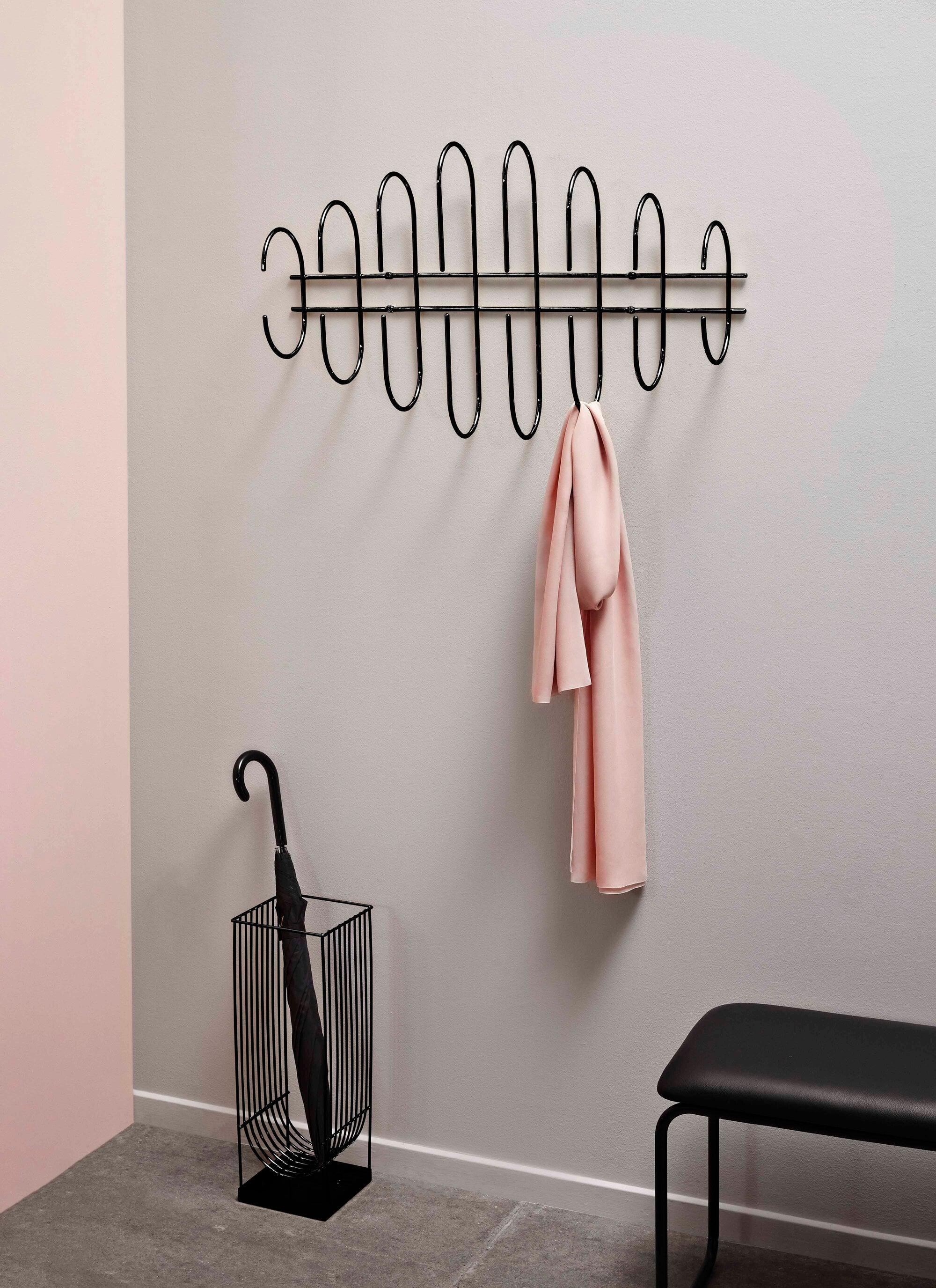 Stojak na parasole CURVA czarny AYTM Eye on Design